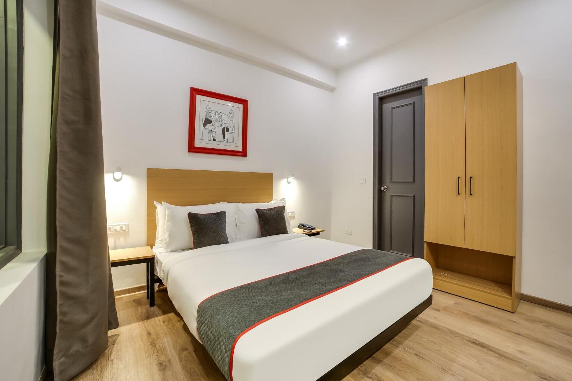 Hotel Townhouse Unitech Cyber Park Near Omaxe Celebration Mall