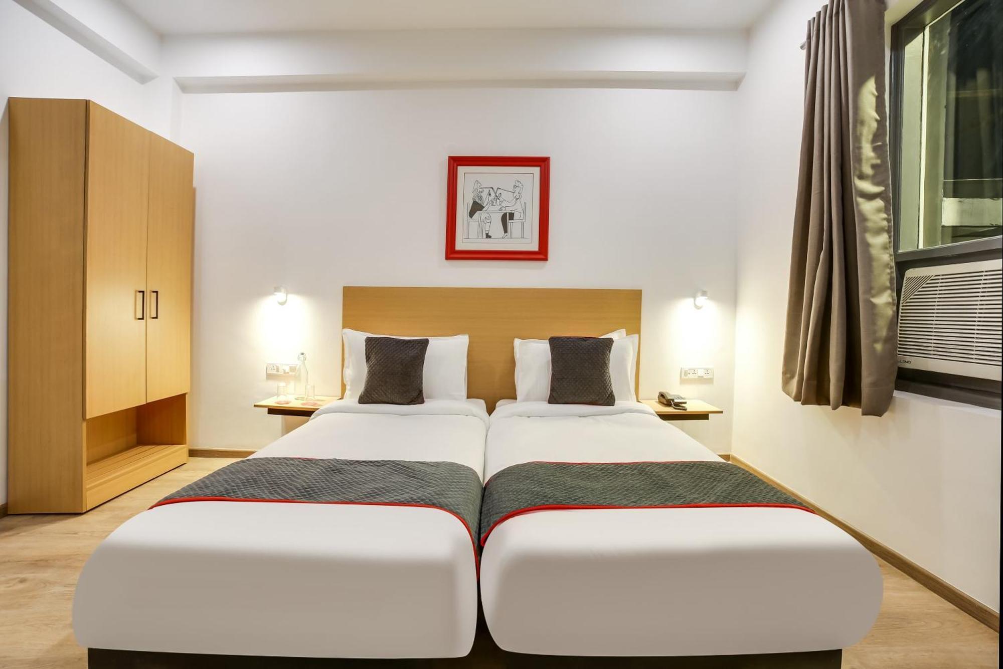 Townhouse Unitech Cyber Park Near Omaxe Celebration Mall Gurgaon