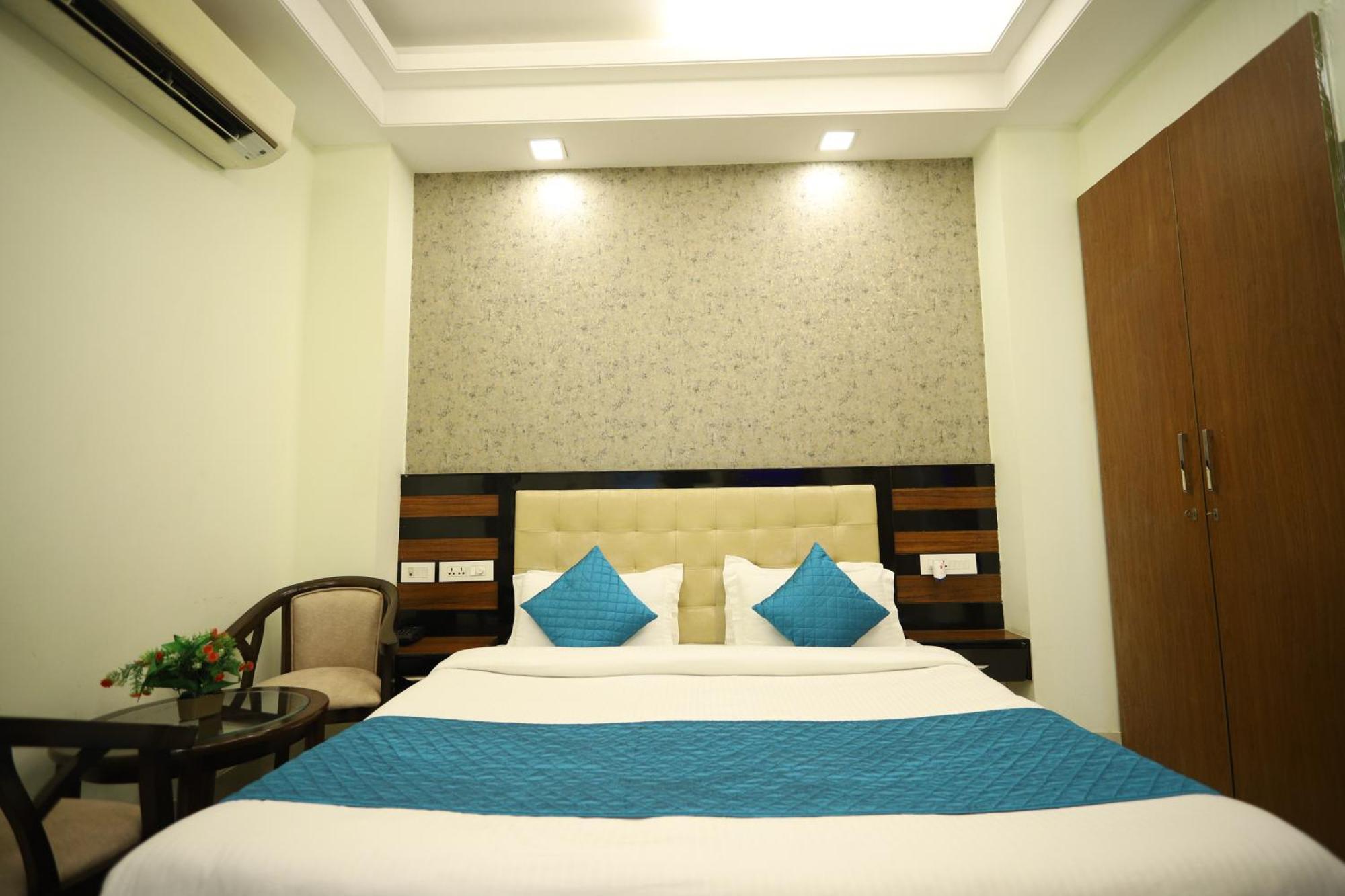 Hotel Asian Suites Cyber Park Gurgaon
