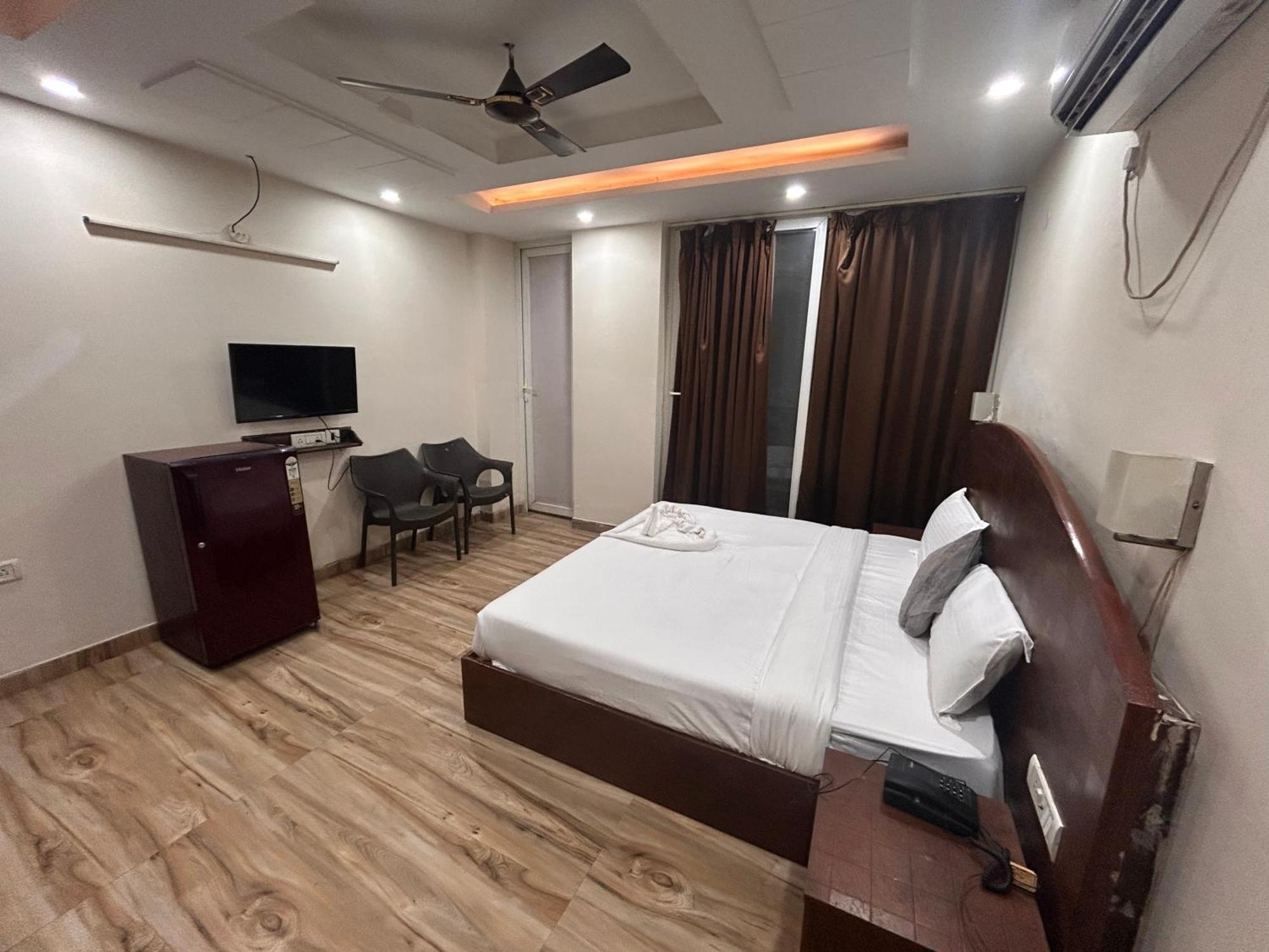 Bellmore And Homes Hotel 3*
