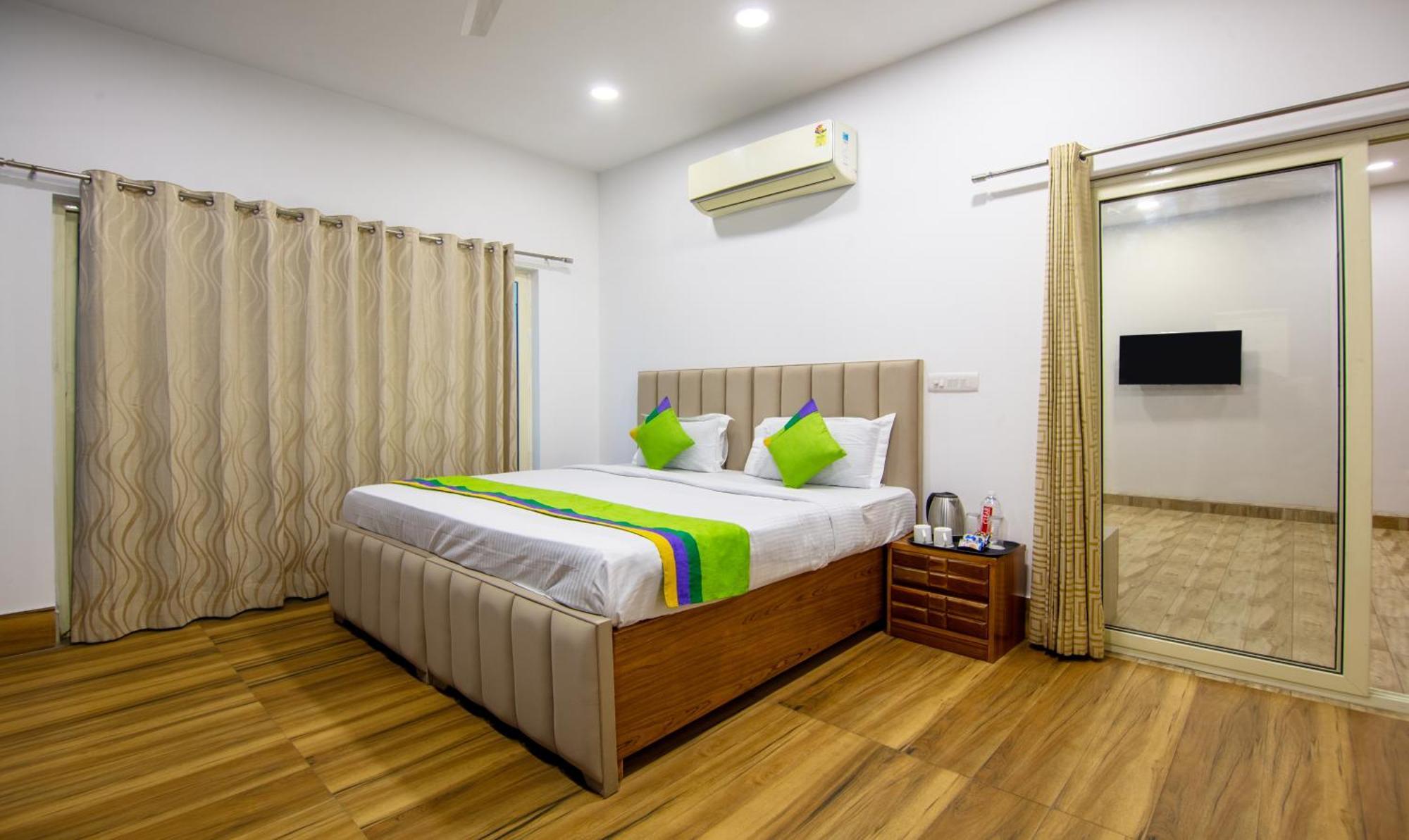 Treebo Flxho Trio, Medanta Medicity Gurgaon