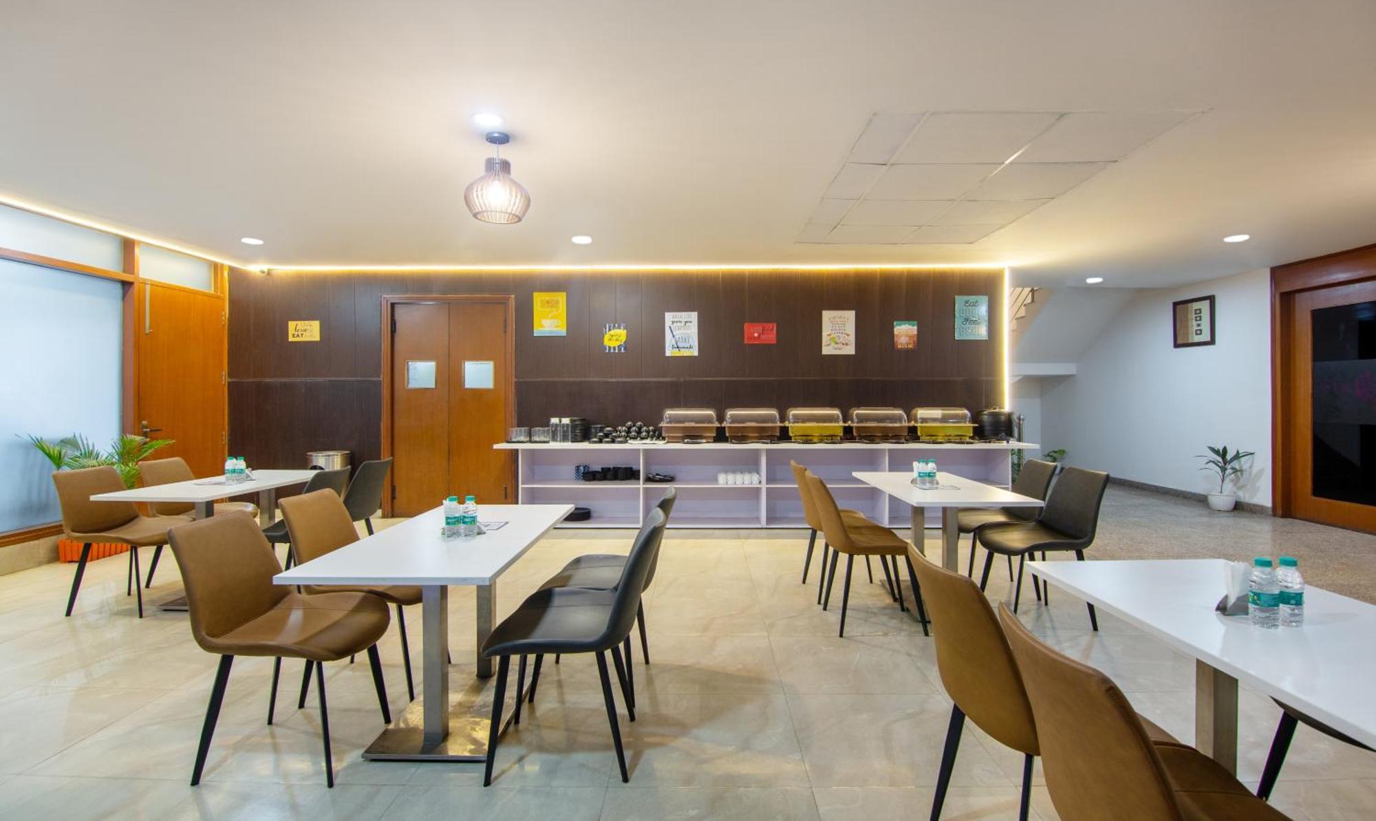 Hotel Treebo Flxho Trio, Medanta Medicity