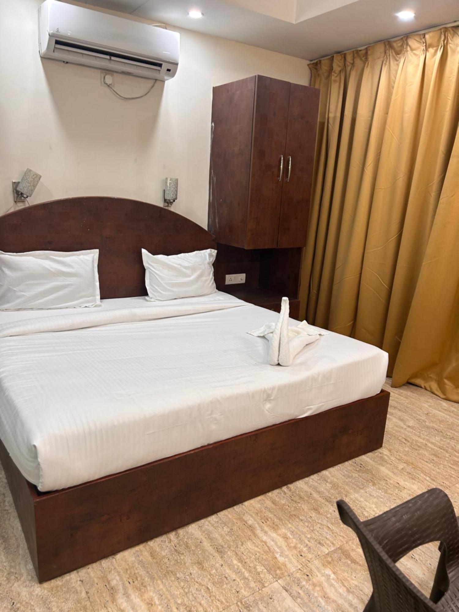 Bellmore And Homes Hotel 3*