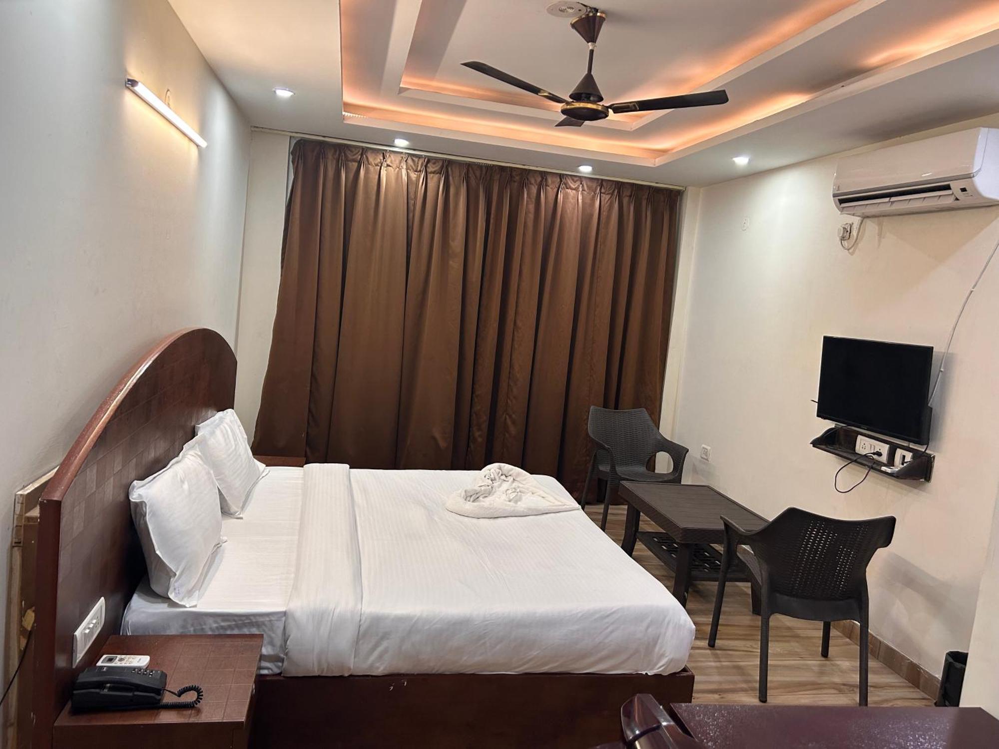 Bellmore And Homes Hotel 3*