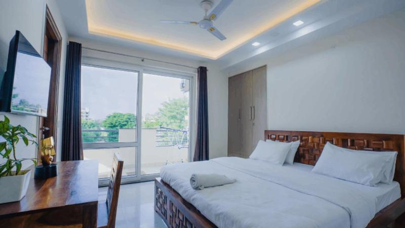 Homestay Lime Tree Golf Course Extension Nearby Grand Hyatt Gurgaon