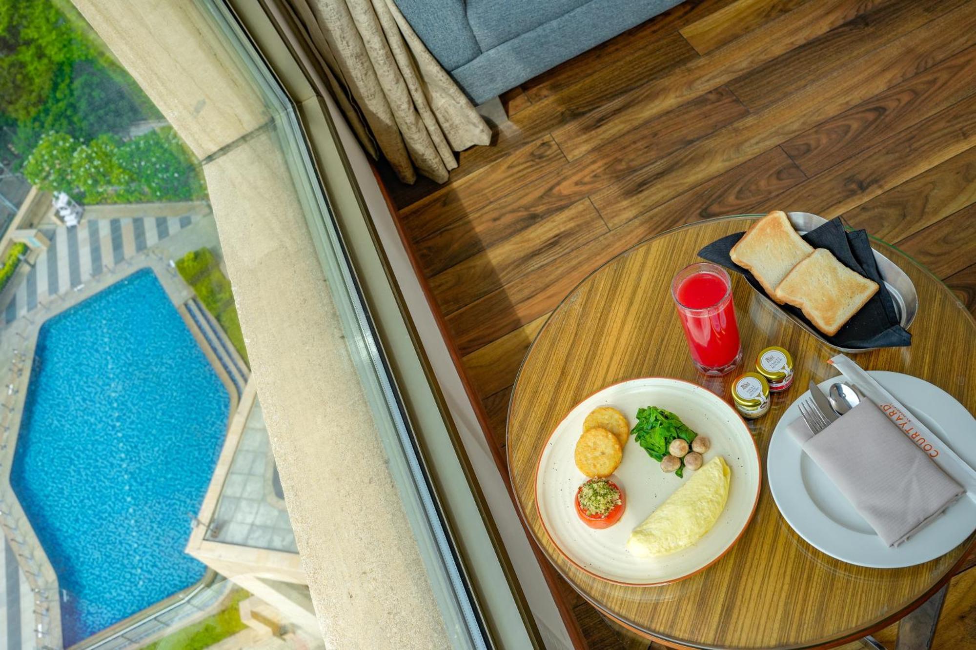 Courtyard By Marriott Gurugram Downtown 5* Gurgaon