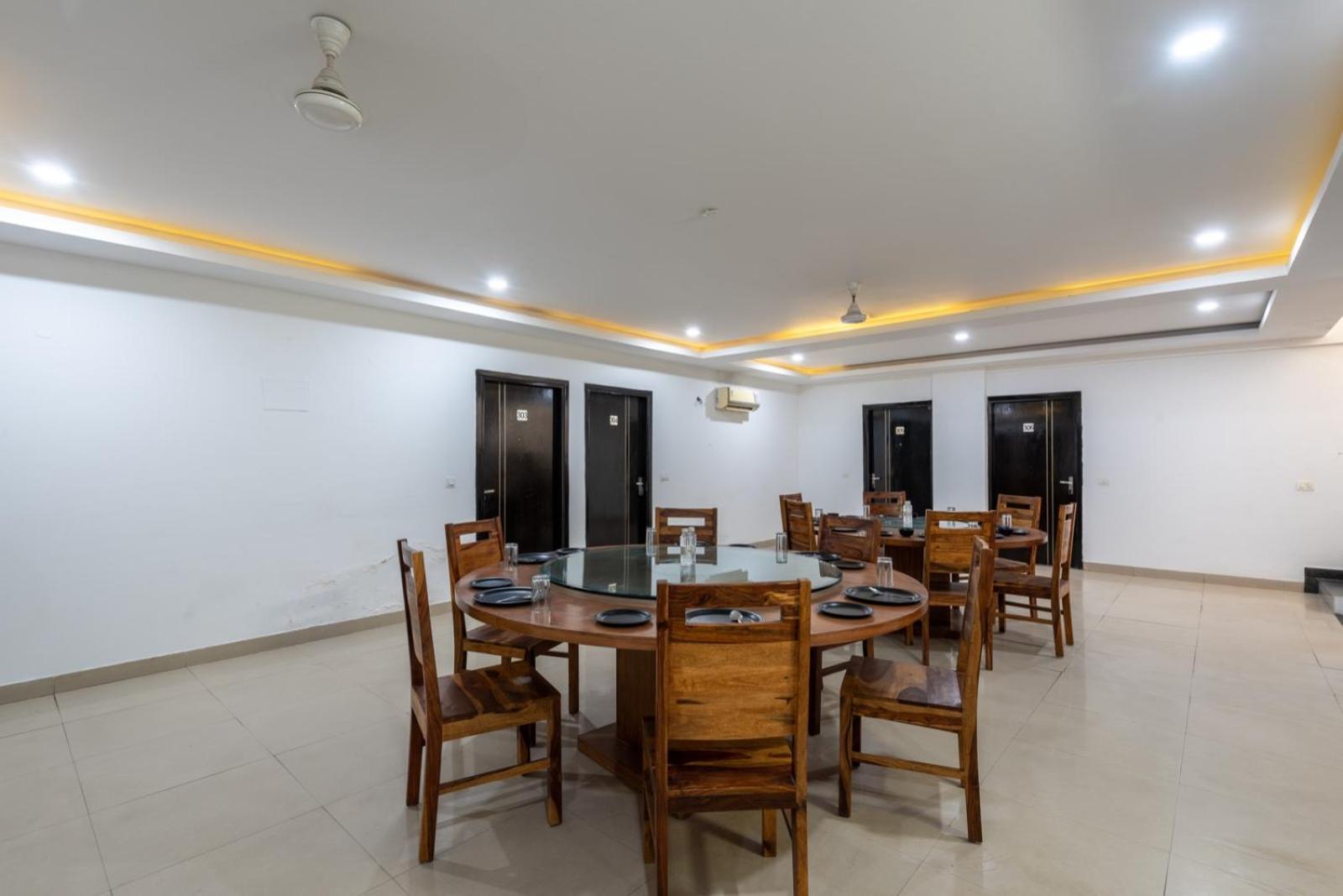 Saavi Huda City Centre Hotel 3*