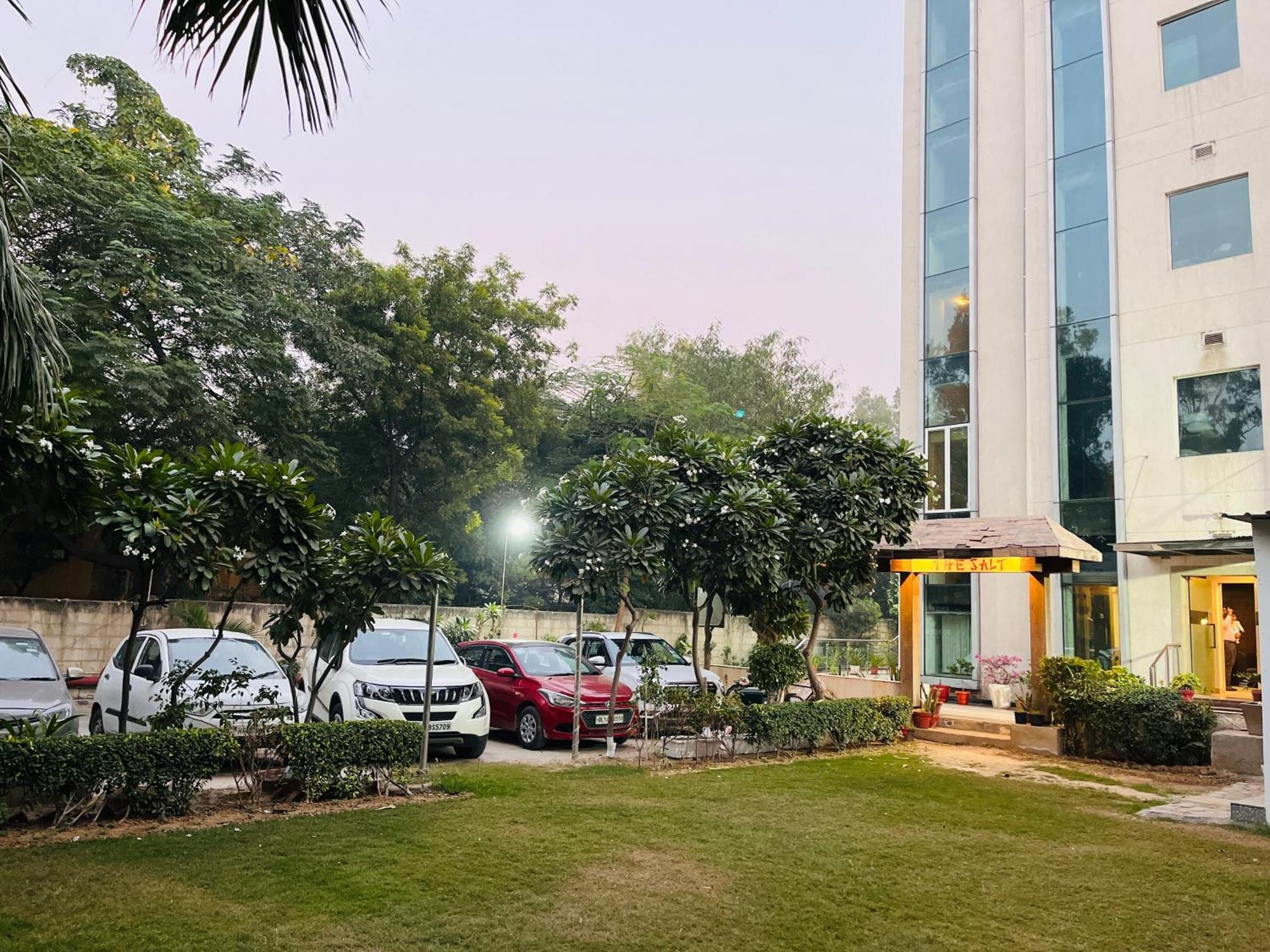 Corus & Banquets - Sector 14, Couple Friendly 3*