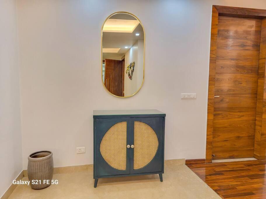 Bnbbuddy- Pratishtha 1 @2bhk, Dlf Phase 1 Gurugram Gurgaon