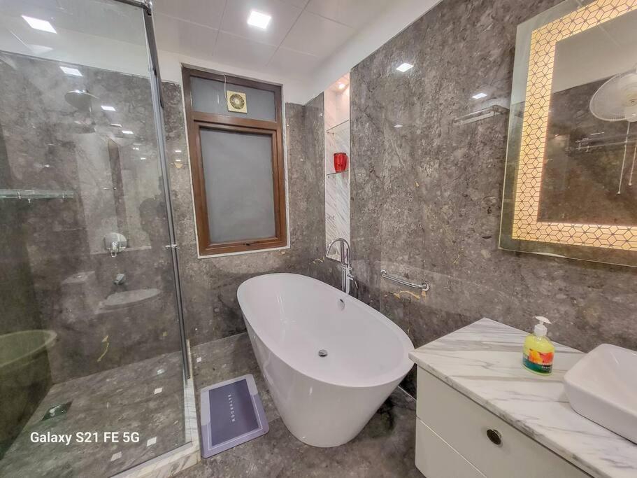 Apartment Bnbbuddy- Pratishtha 1 @2bhk, Dlf Phase 1 Gurugram *