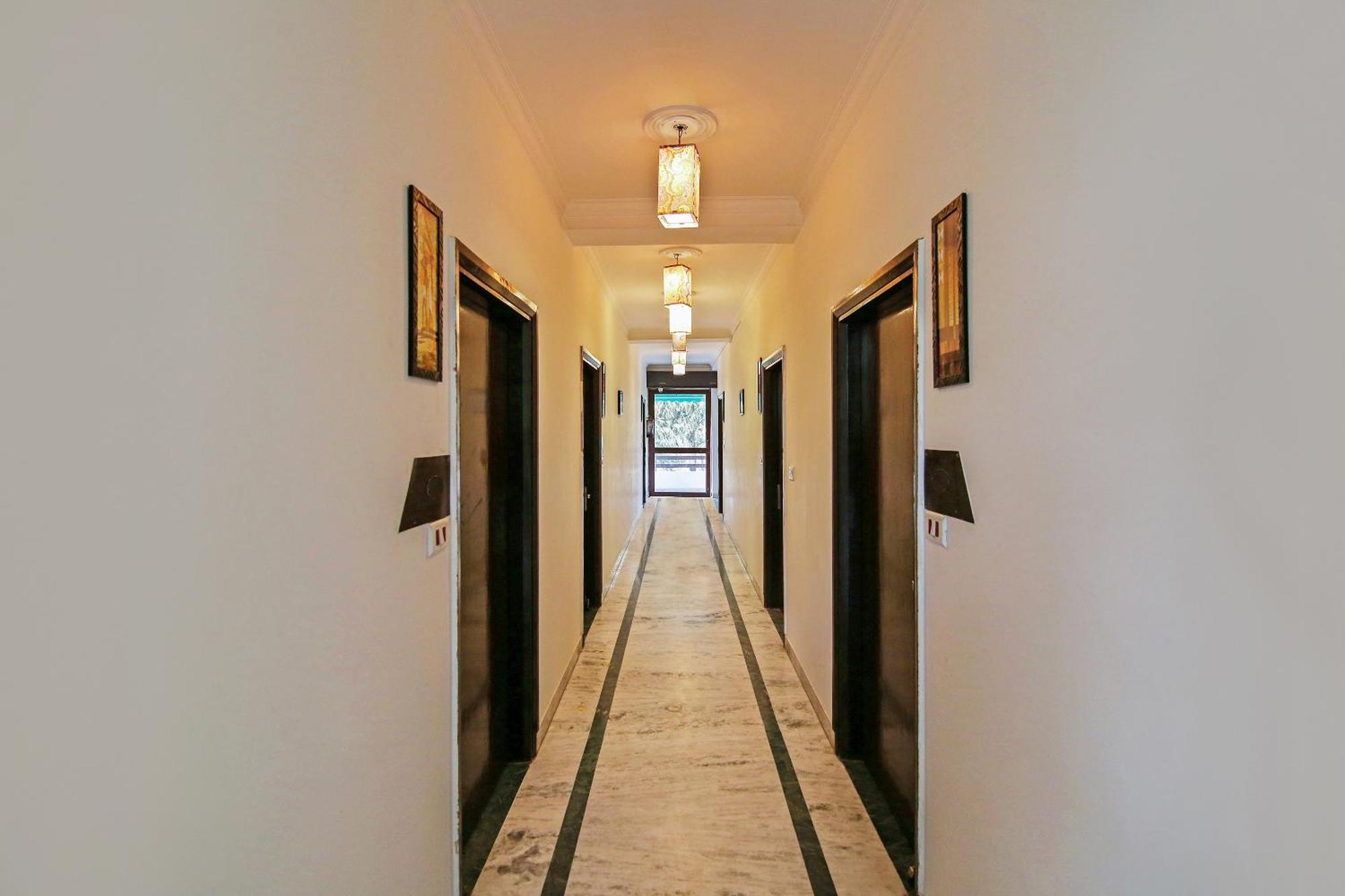 Hotel Capital O Tipsyy Near Aravali Biodiversity Park Gurgaon