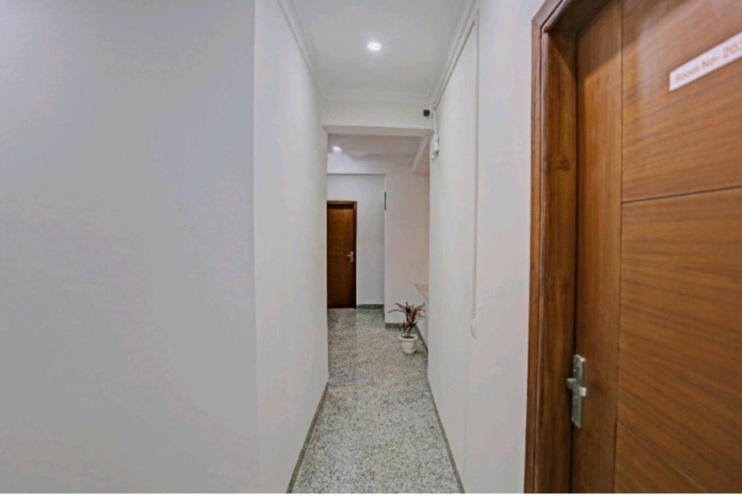 Niketan Medanta Service - A Boutique * Gurgaon