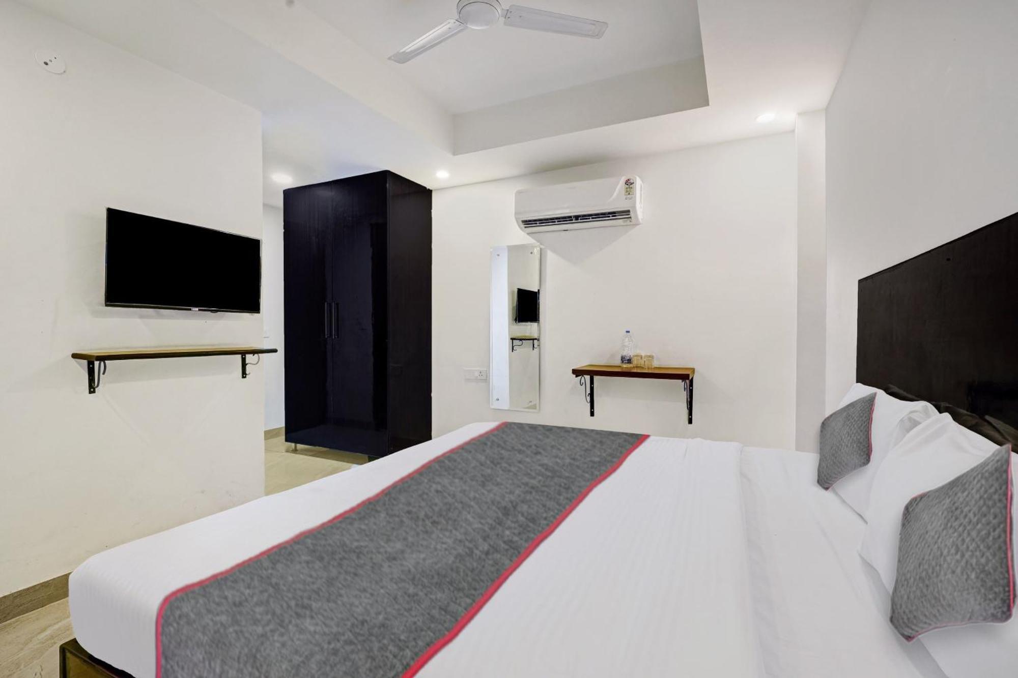 Super Townhouse Tipsyy Near Bestech Square Mall Gurgaon