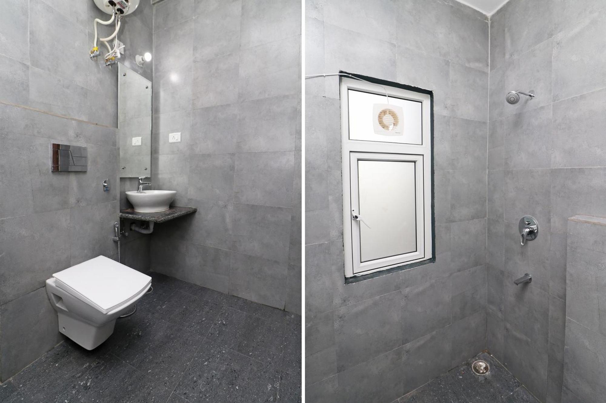 Capital O Esscon House Near Payal Cinema Gurgaon