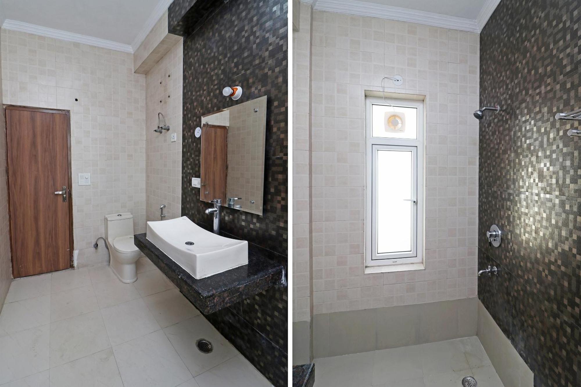Capital O Esscon House Near Payal Cinema 3*