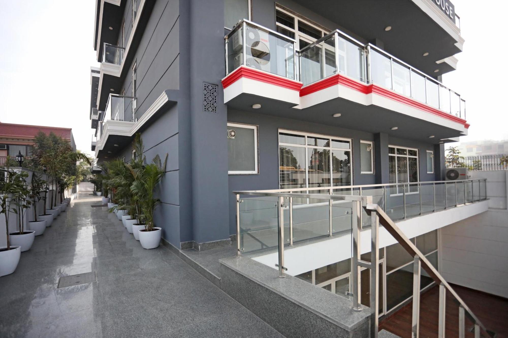 Oyo Townhouse 024 Sector 47 Gurgaon
