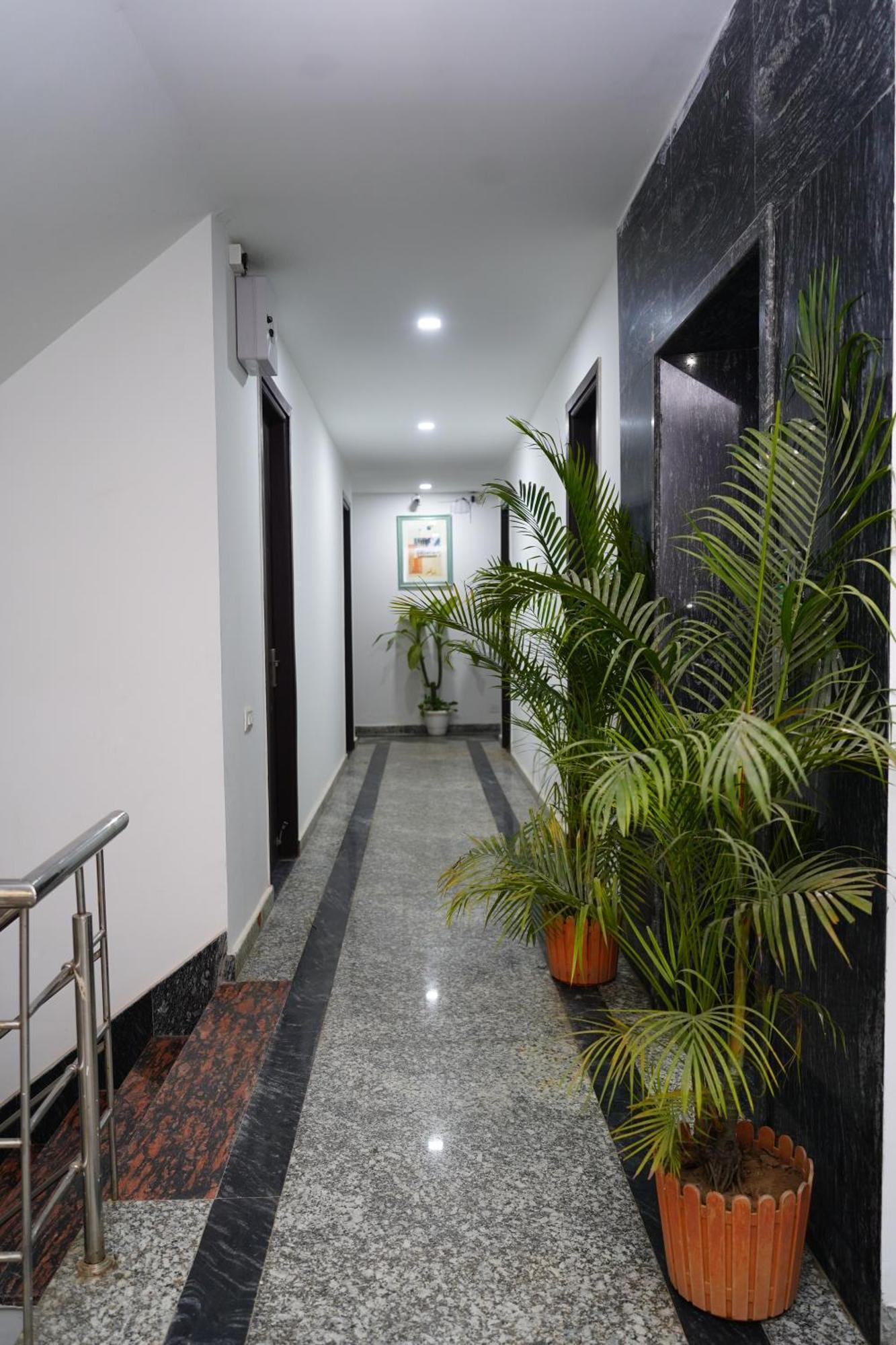 Hotel Posh Garden Artemis Hospital Road Gurgaon