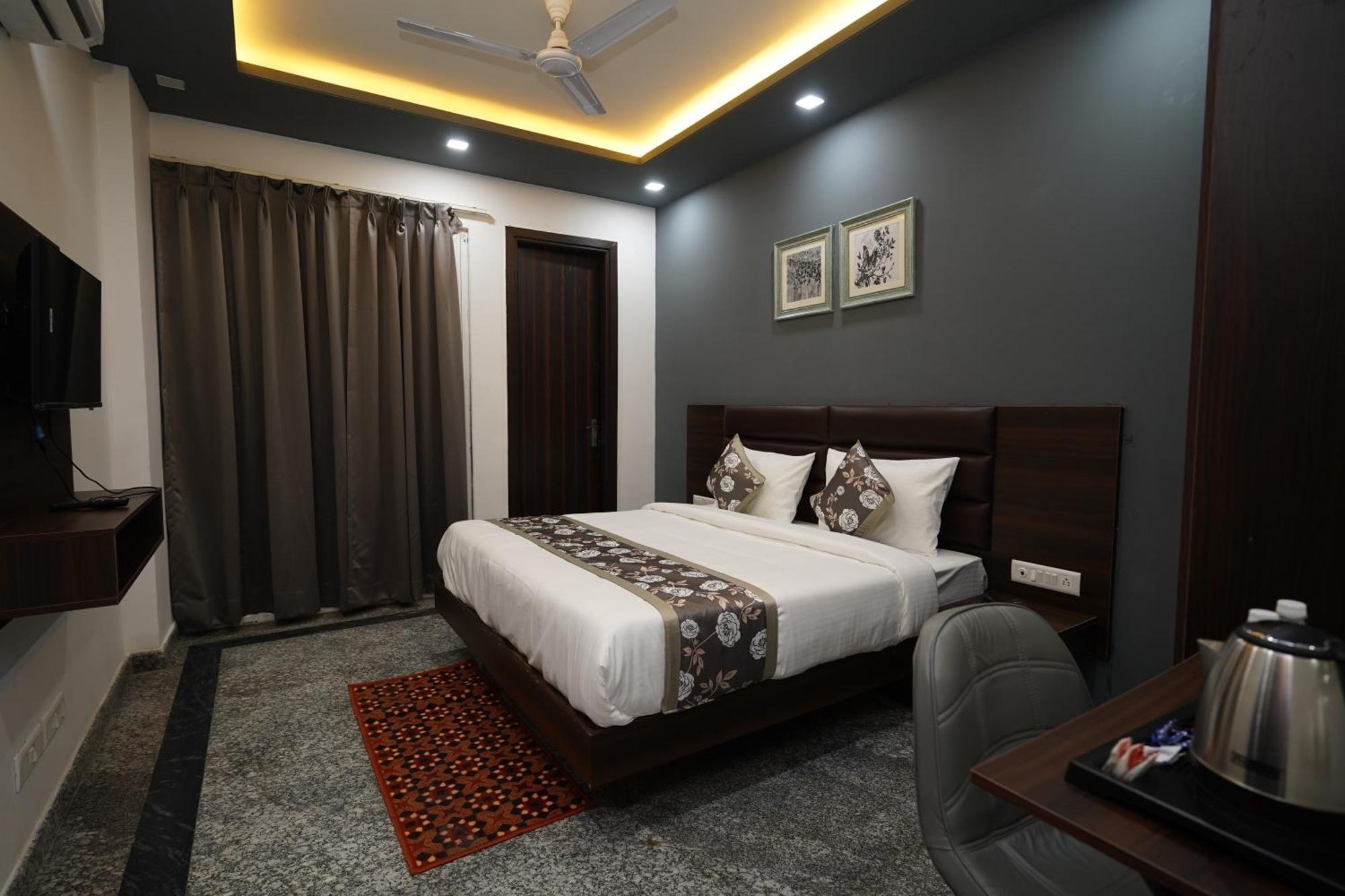 Posh Garden Artemis Hospital Road Gurgaon