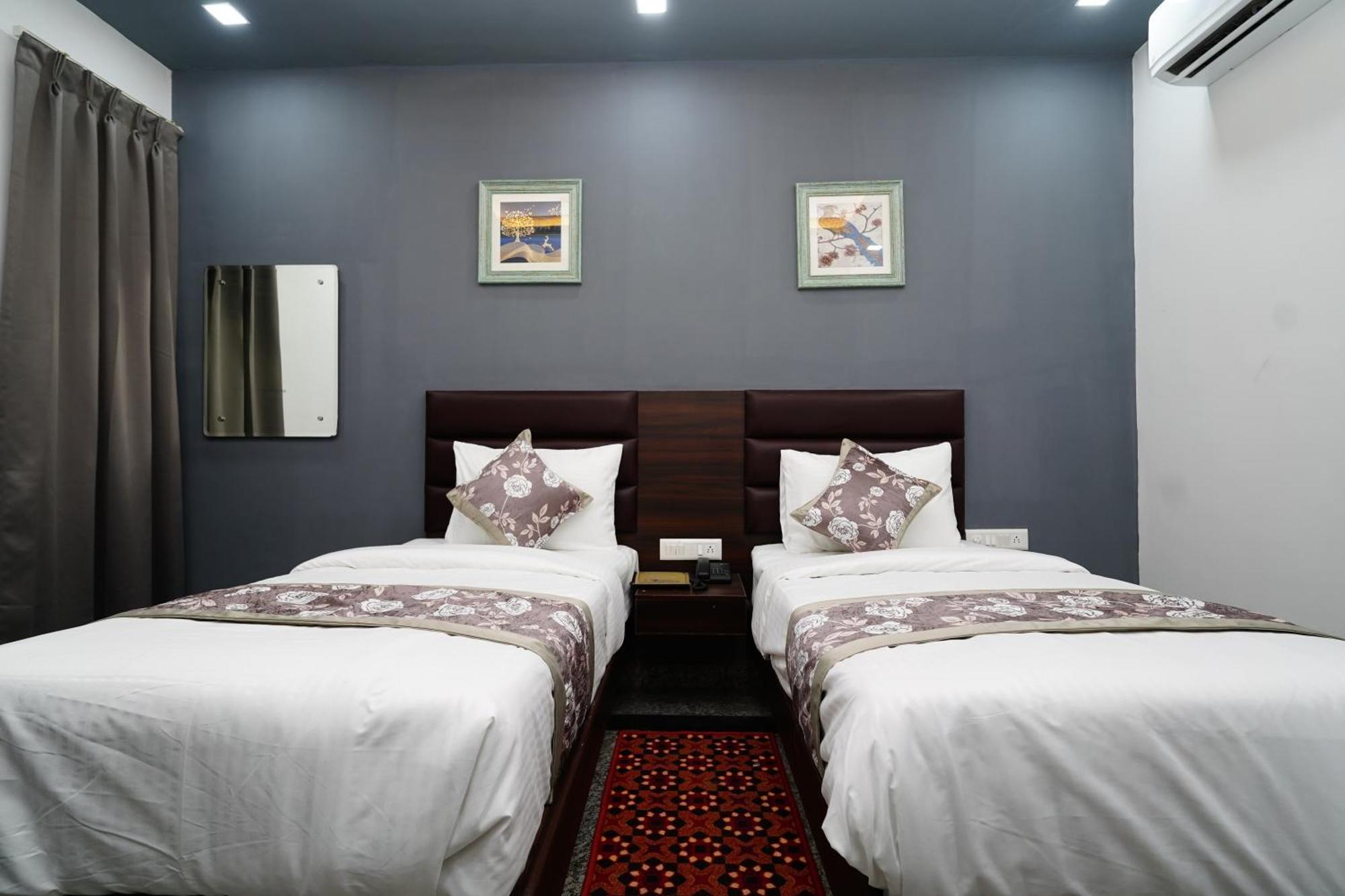 Posh Garden Artemis Hospital Road Hotel Gurgaon