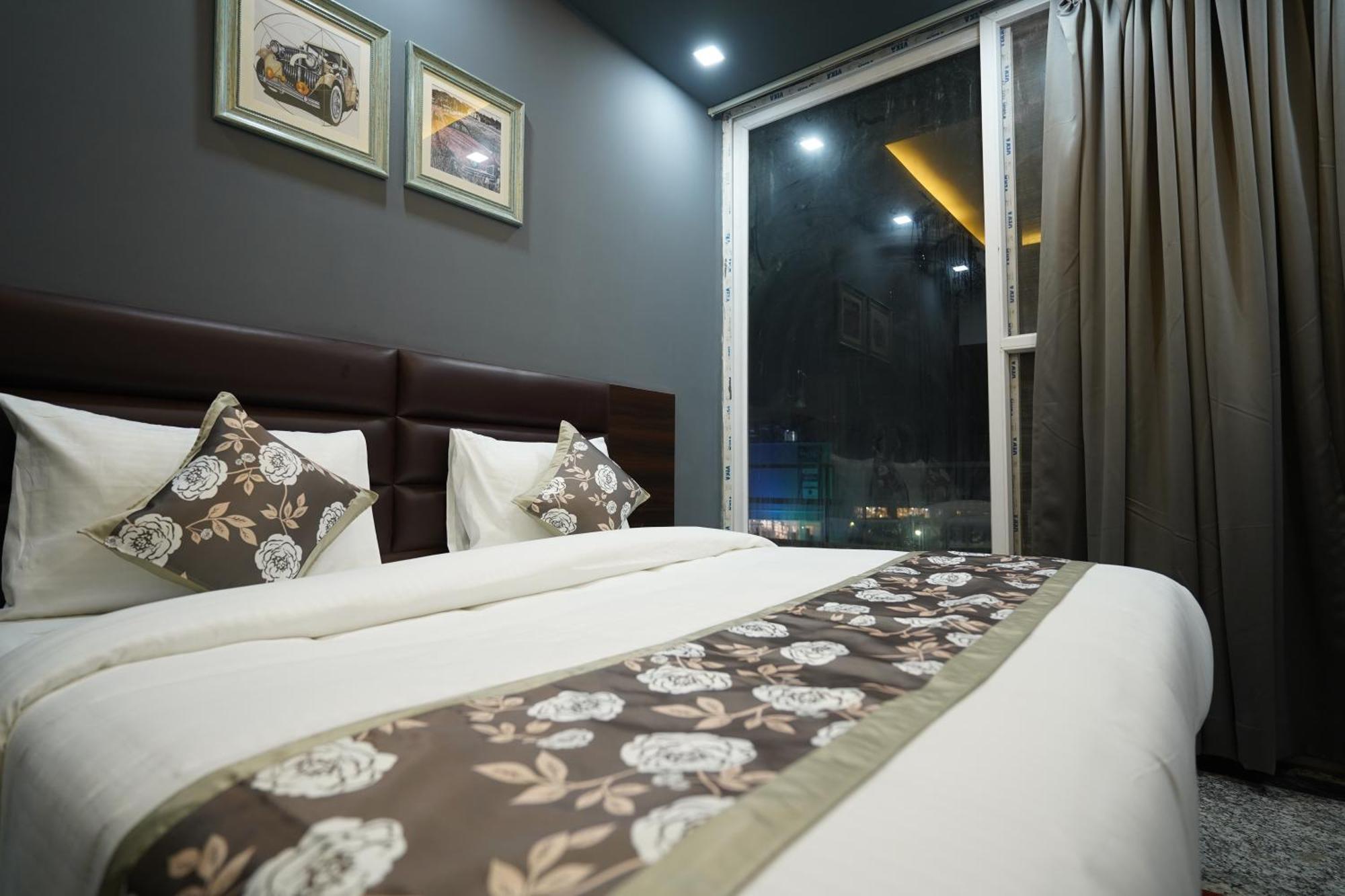 Posh Garden Artemis Hospital Road Hotel Gurgaon