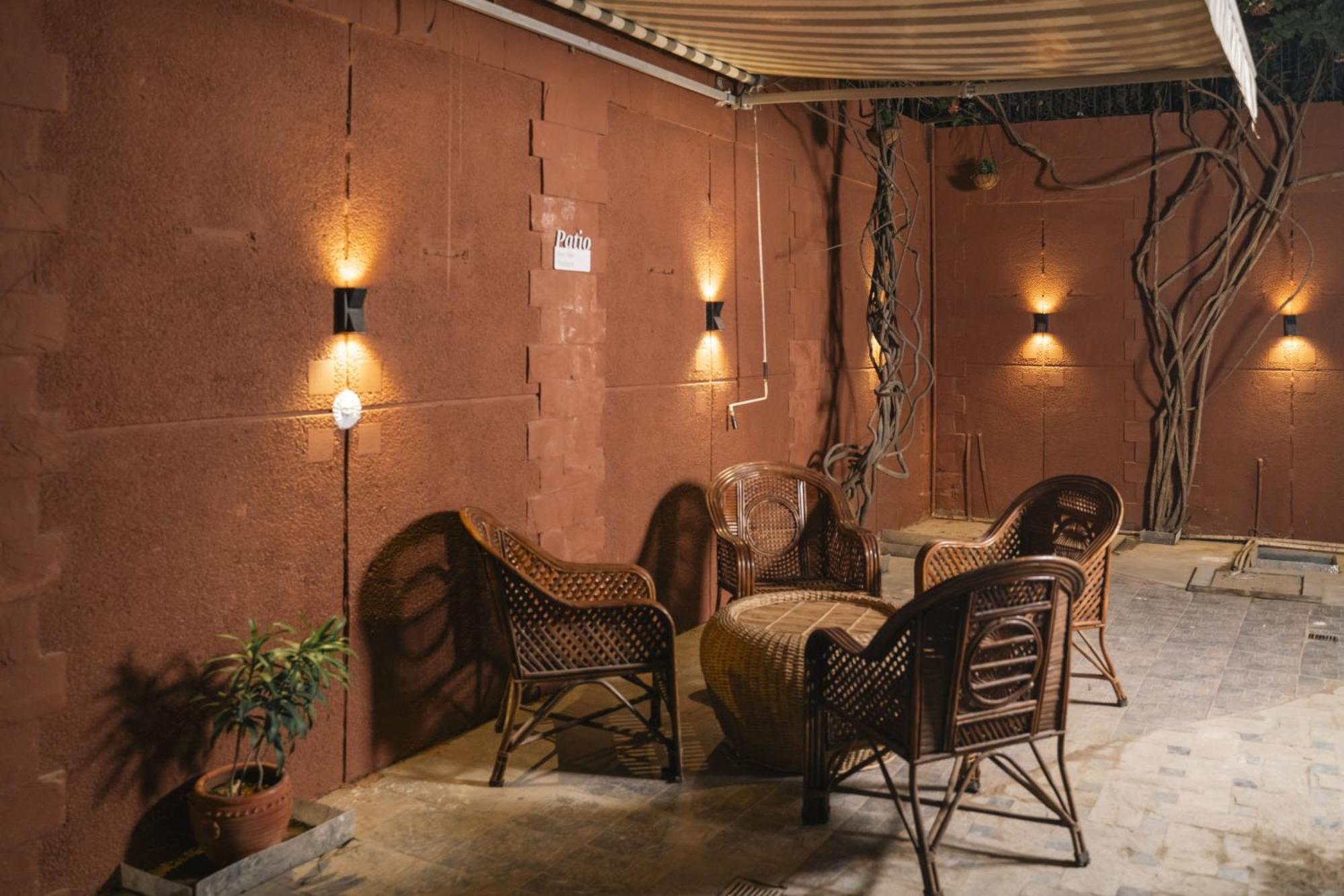 Firebrick Boutique Residences - Garnet House Hotel Gurgaon
