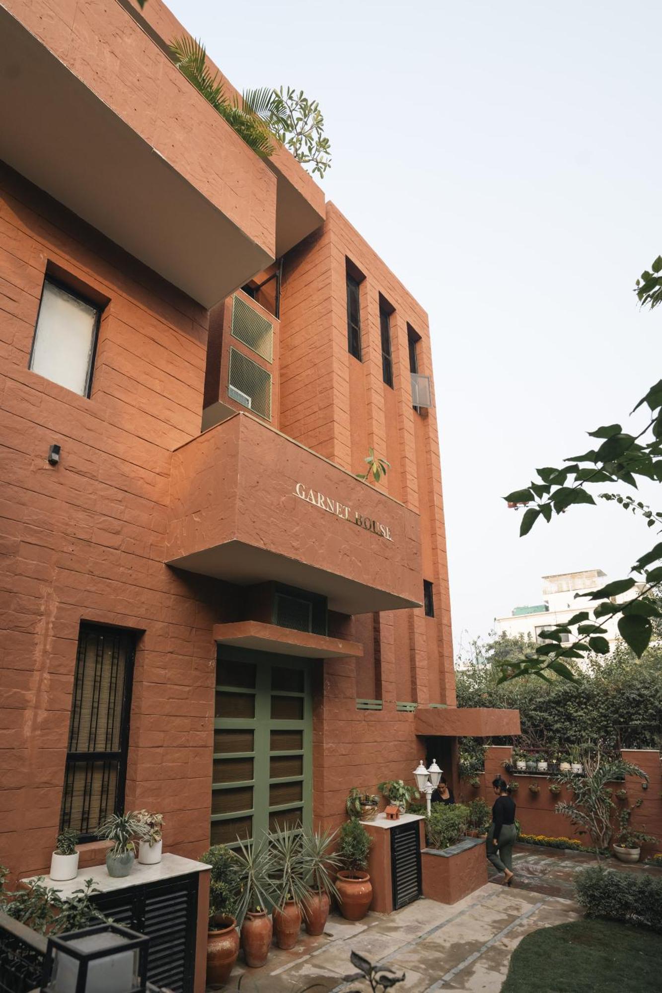 Firebrick Boutique Residences - Garnet House Hotel 4*