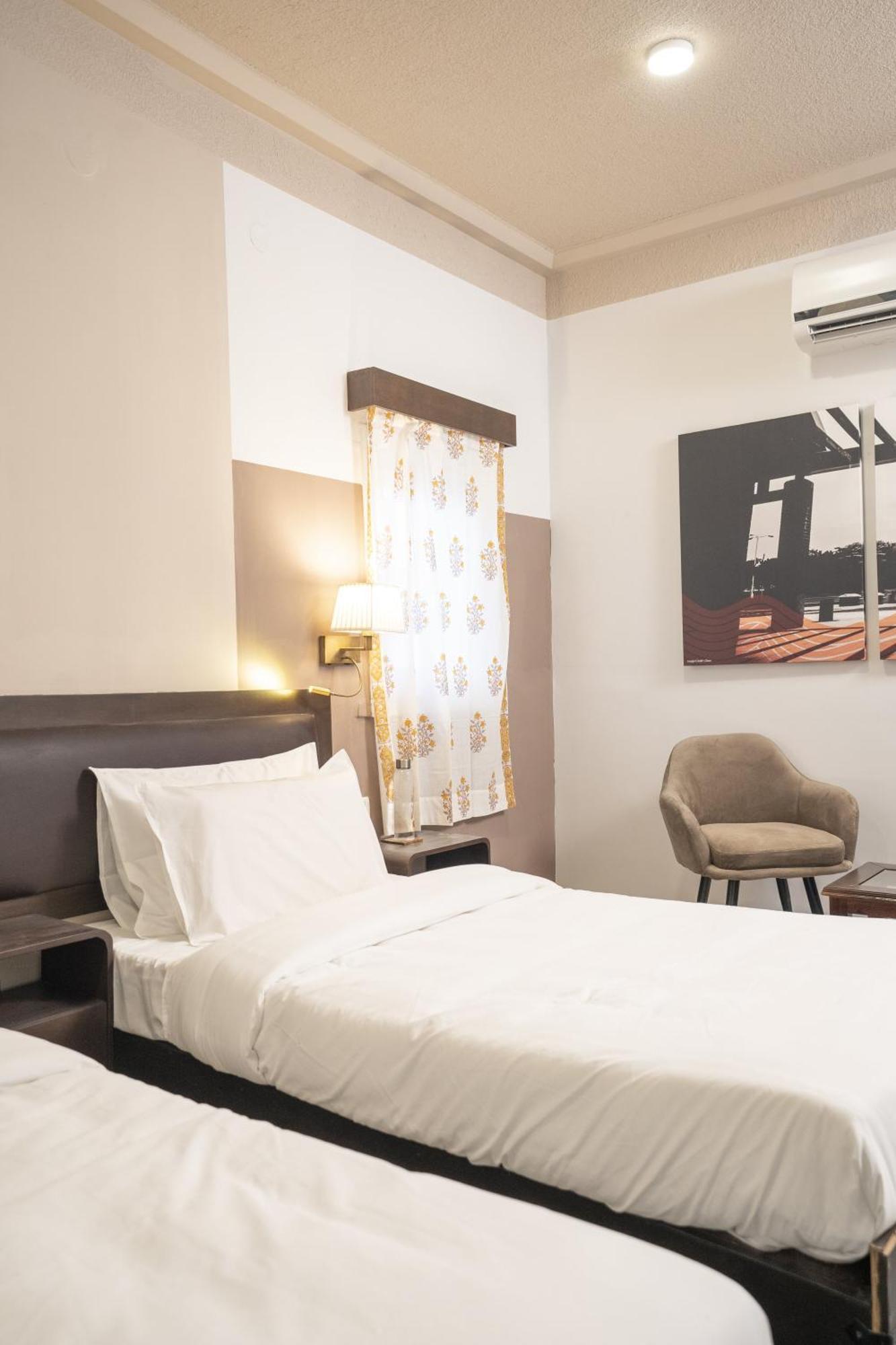 Firebrick Boutique Residences - Garnet House