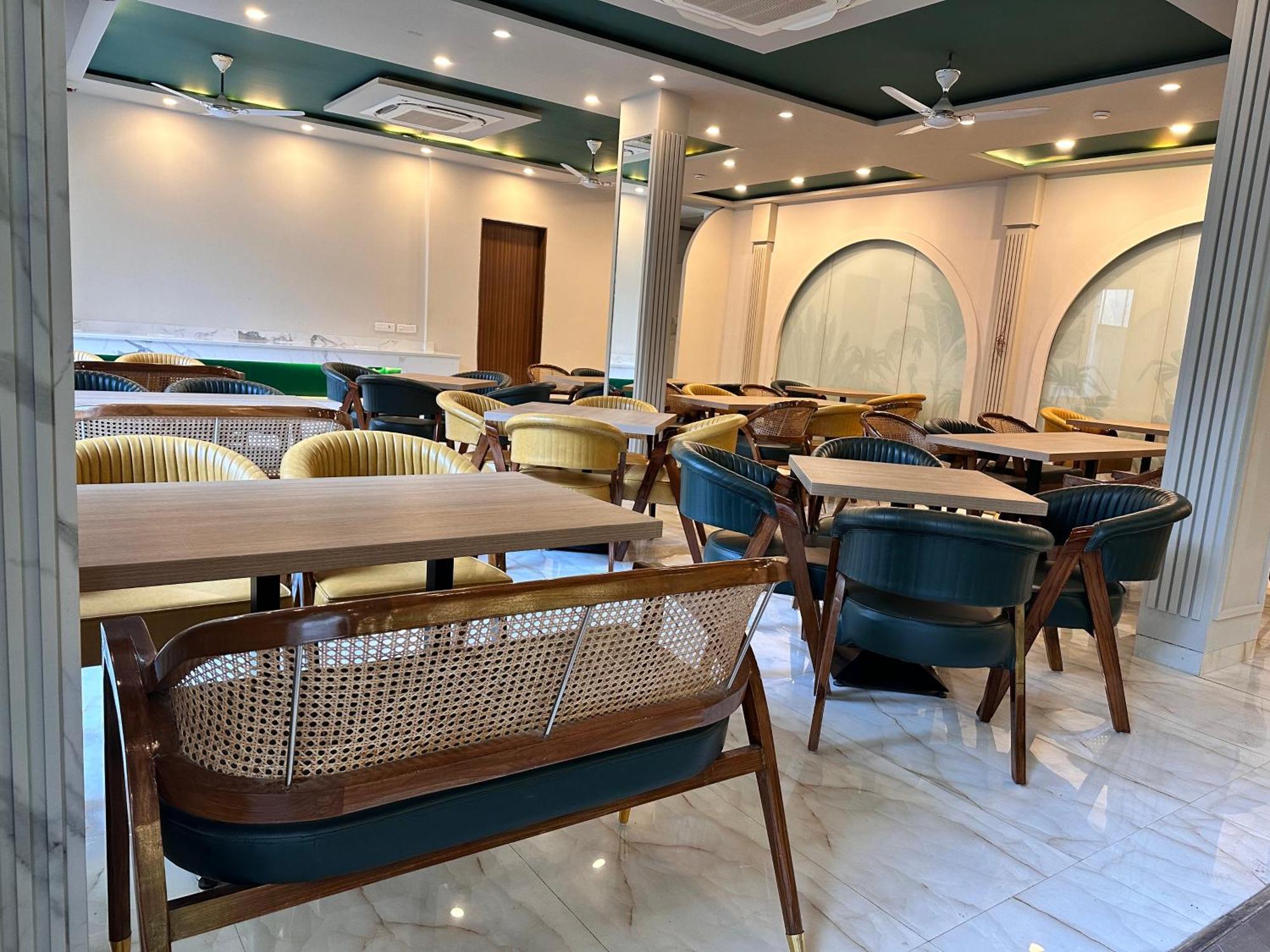 Flock I Golf Course Road Near Dlf Phase 1 Metro Station I Gurgaon