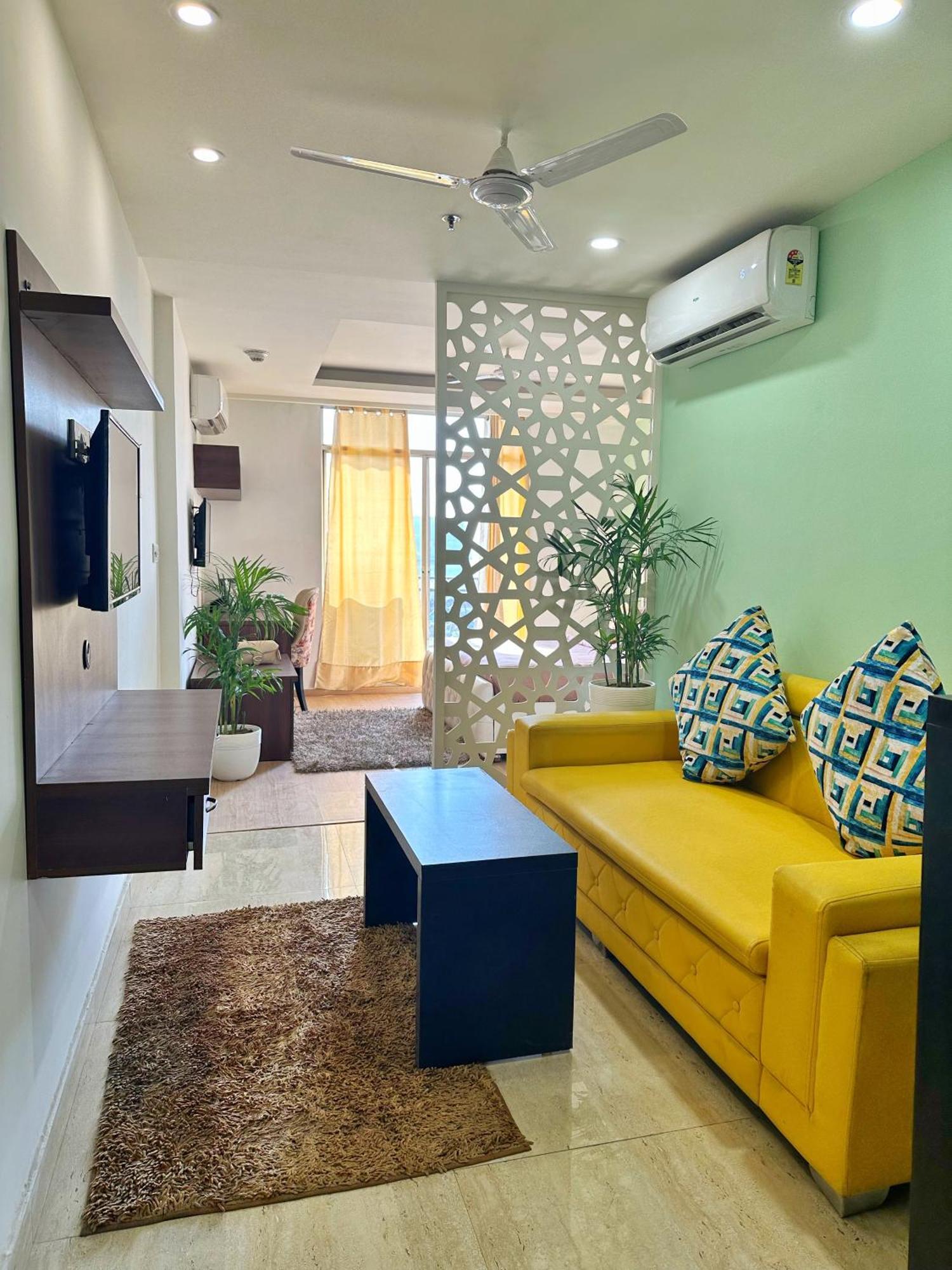 Hotel Flamingo Sector 67 I I 4*