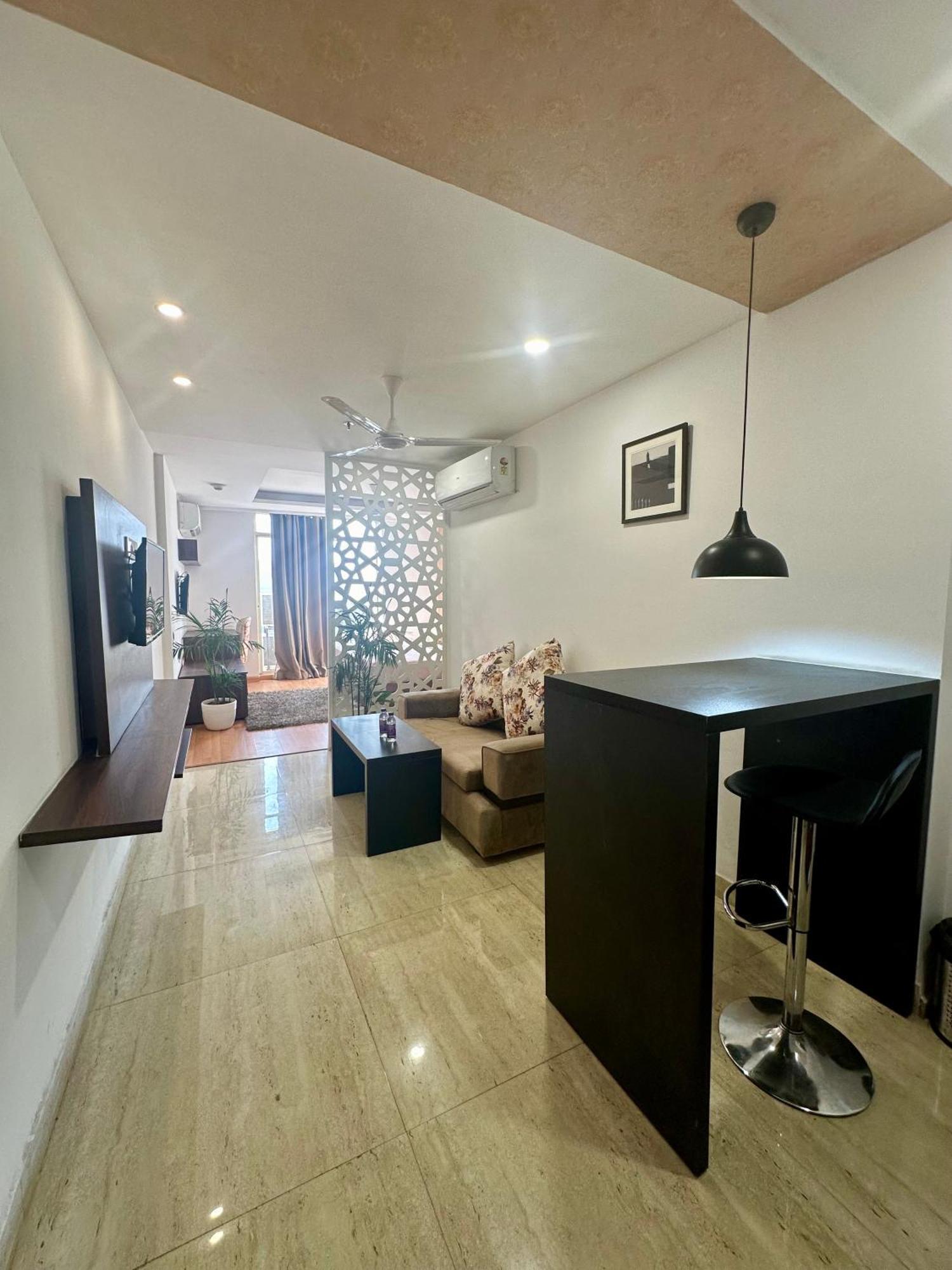 Flamingo Sector 67 I I Hotel 4*