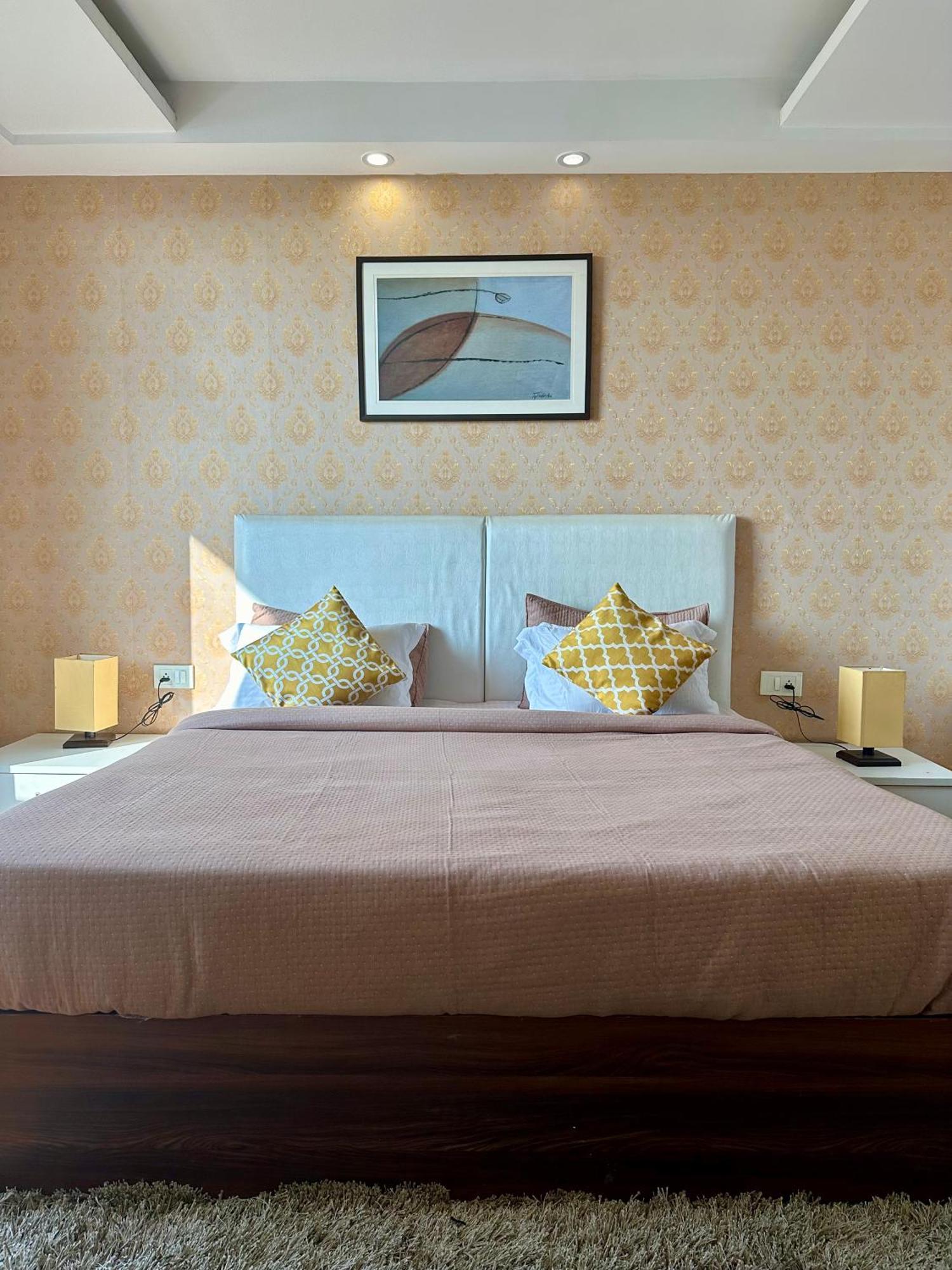 Hotel Flamingo Sector 67 I I Gurgaon