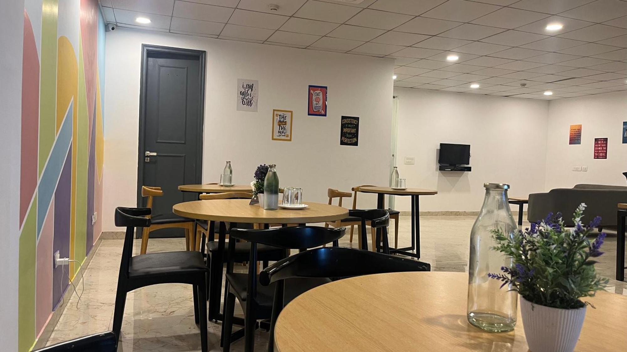 Saltstayz Phase 1 - Golf Course Road Hotel 3*