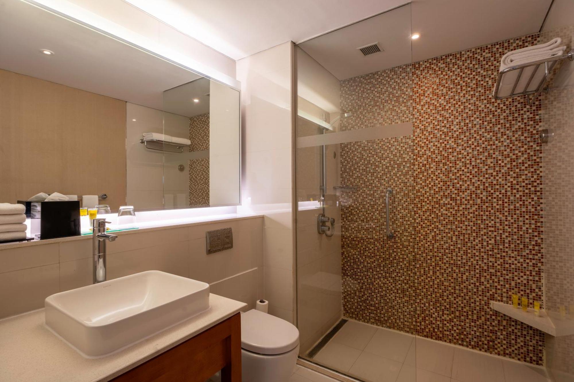 Hyatt Place Udyog Vihar 5*