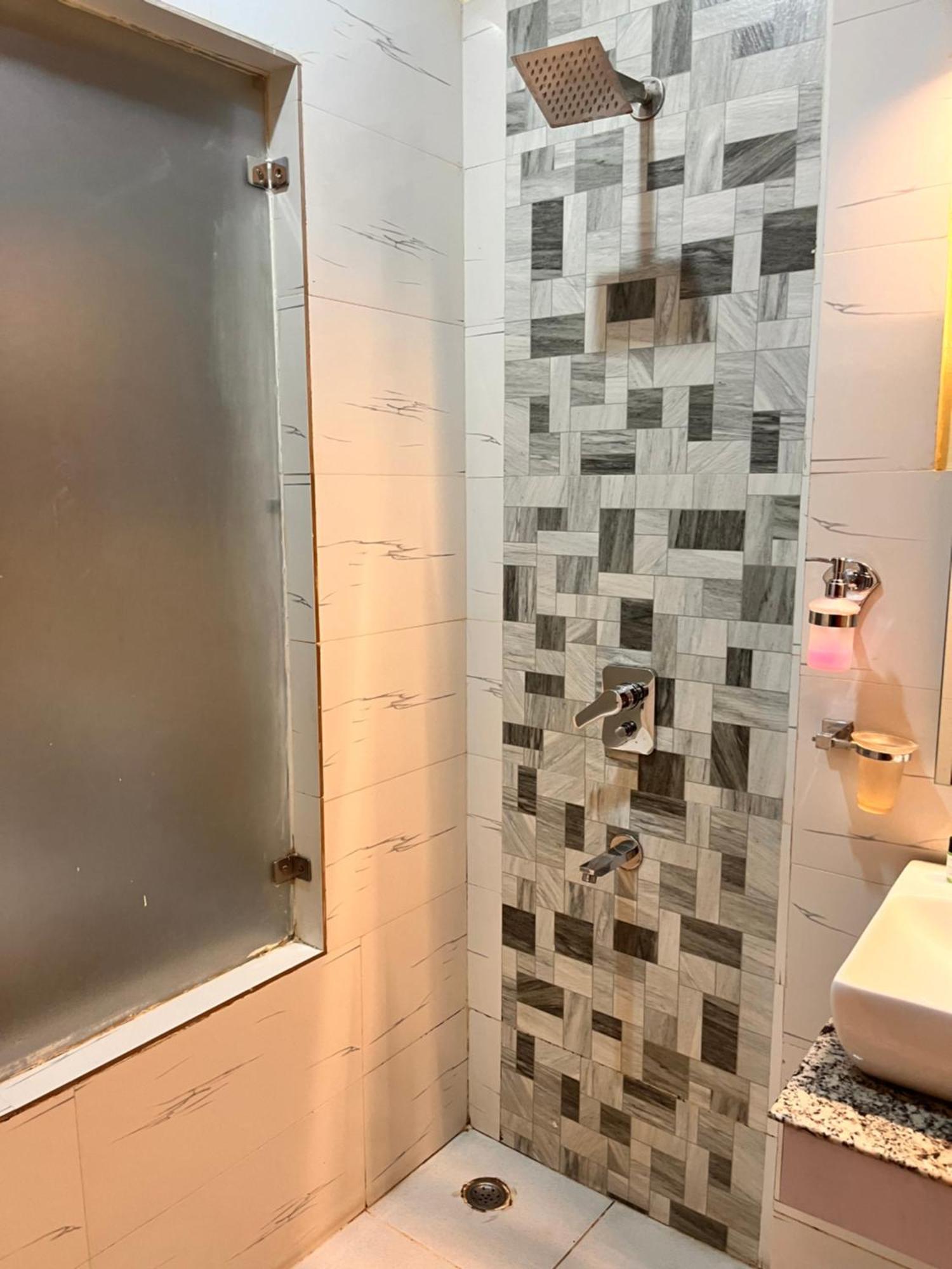 Hotel Oyster Pearl I Near Medanta Hospital I Sec-39 I Gurgaon