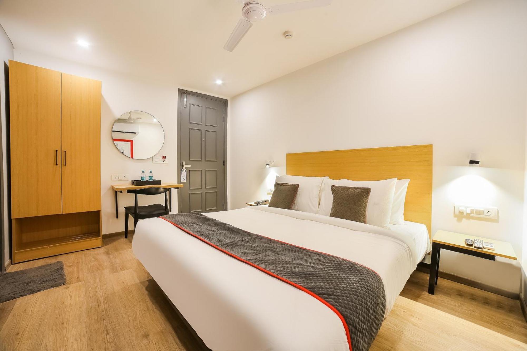 Hotel Super Townhouse Near Appu Ghar