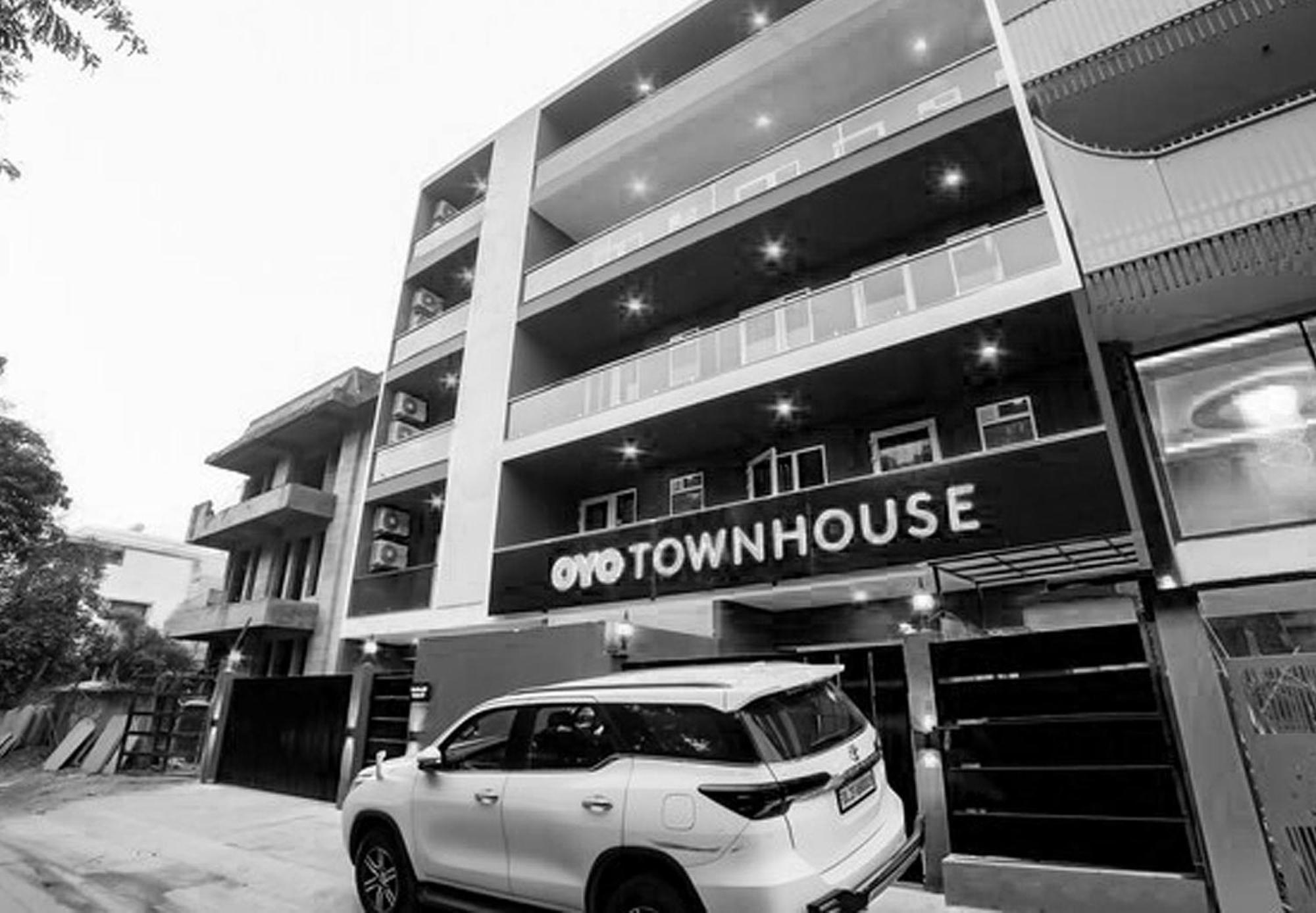 Super Townhouse Near Appu Ghar 4*