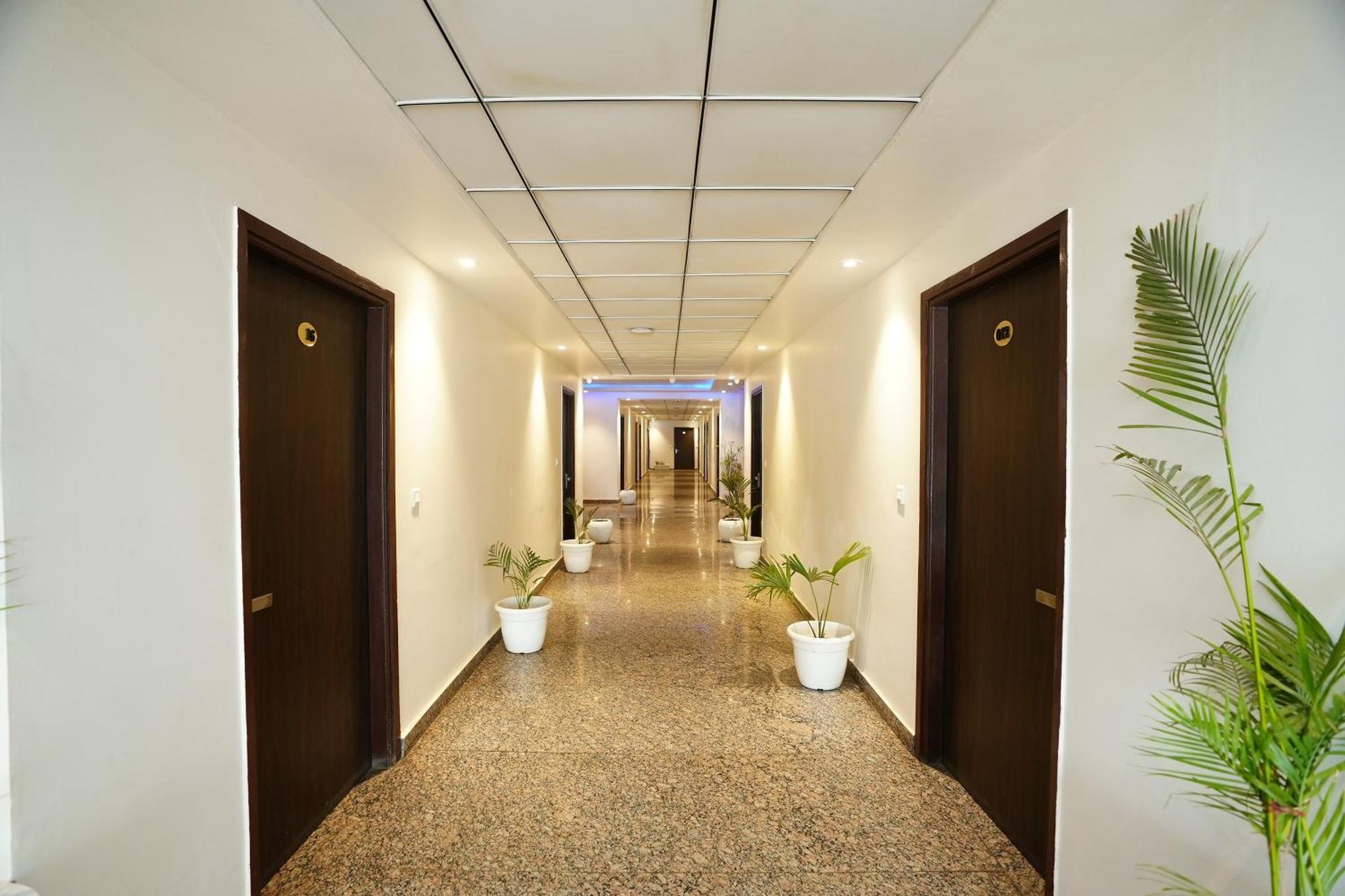 Hotel White Rock Gurgaon