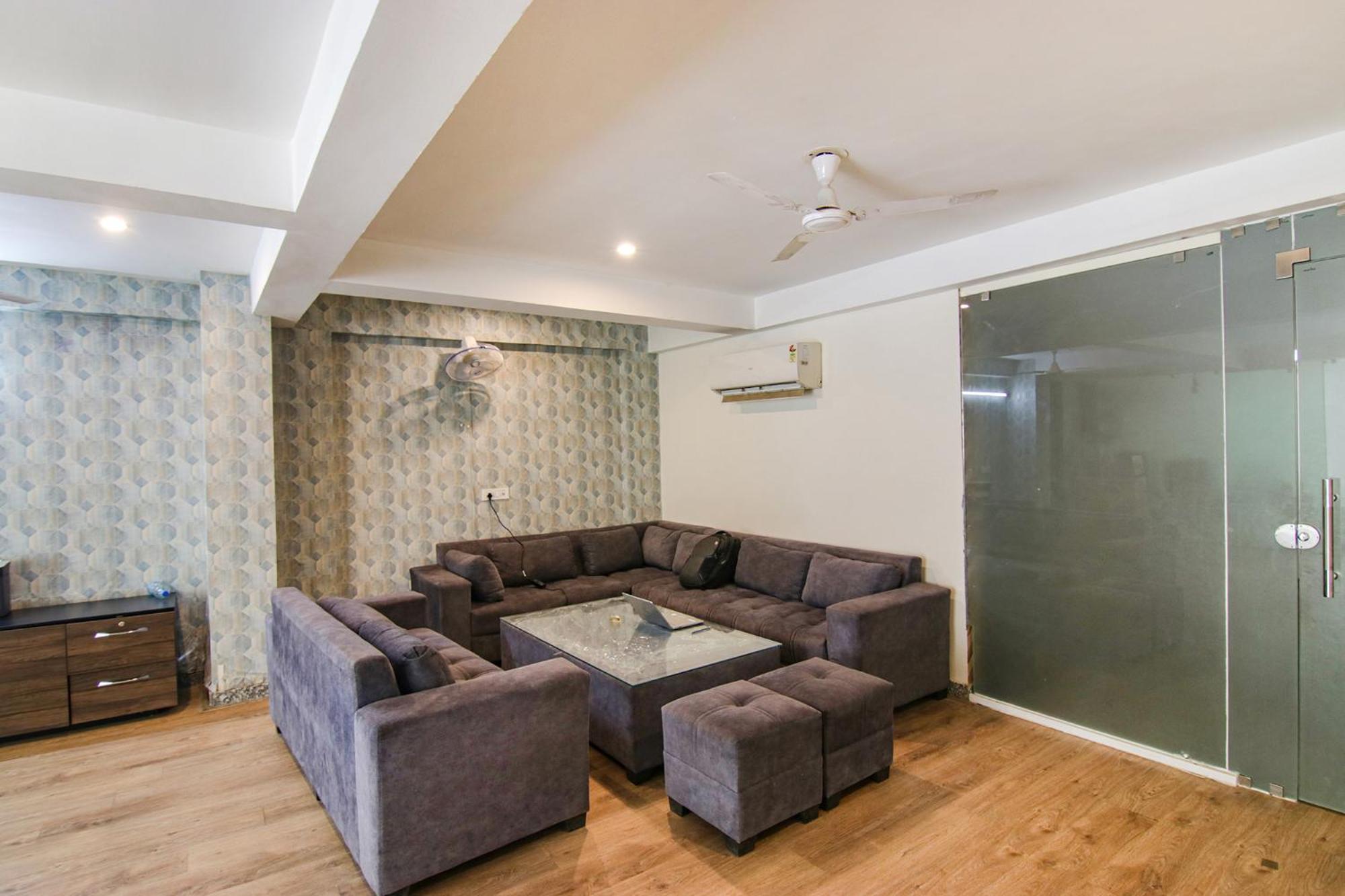Hotel Fabexpress The Radiant Gurgaon