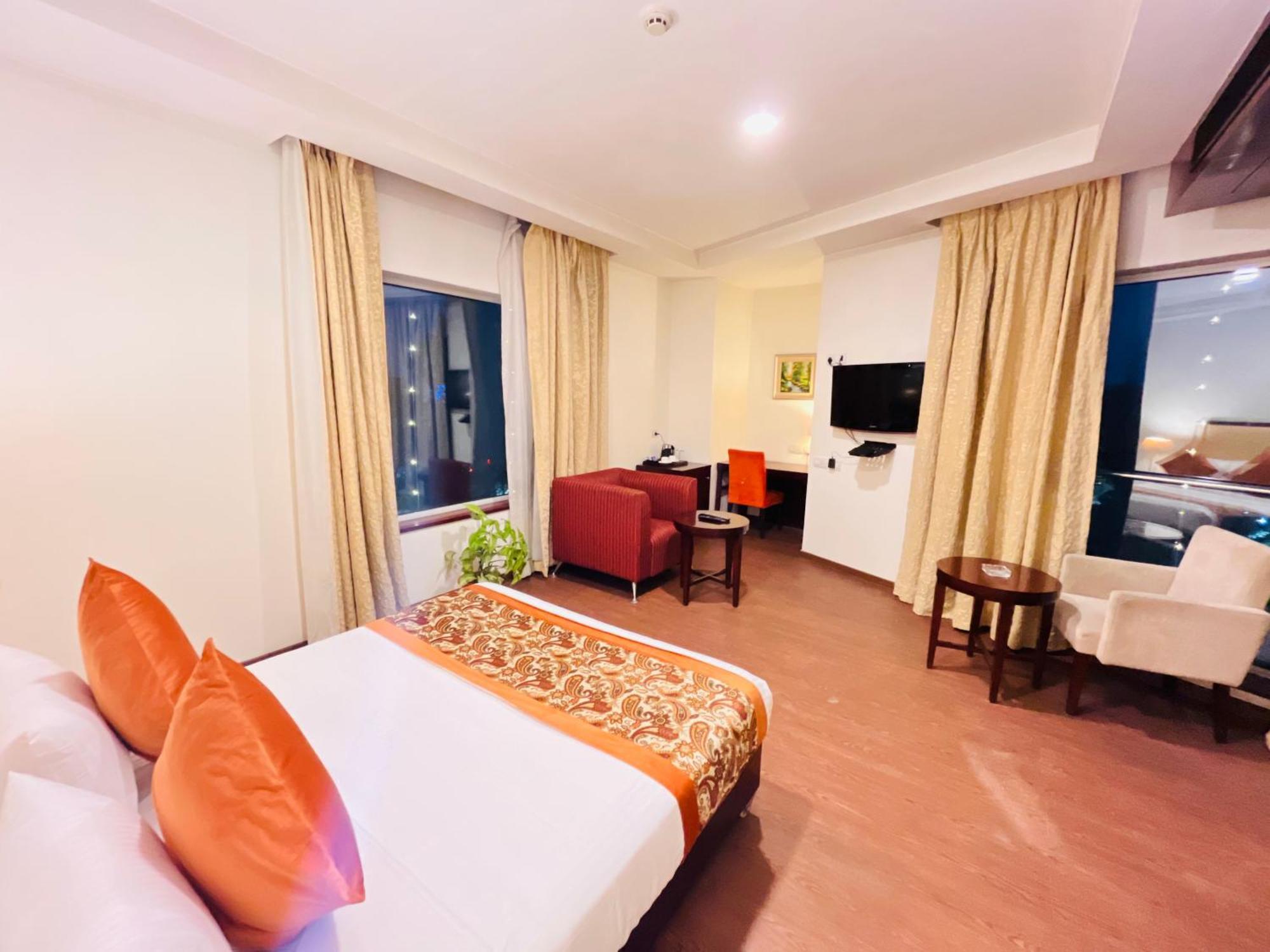 Corus & Banquets - Sector 14, Couple Friendly Hotel 3*