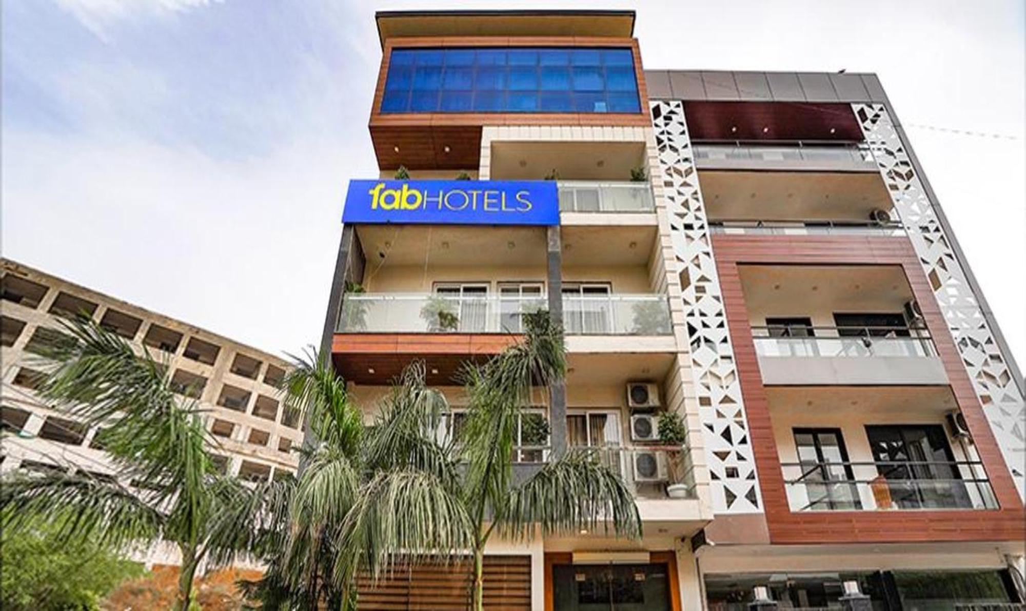 Hotel Fabhotel Grace Gurgaon