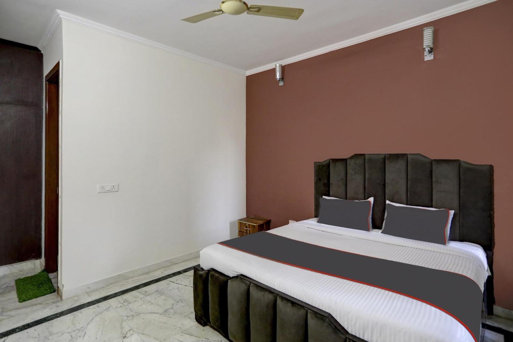 Capital O Uk House Residency Hotel 3*