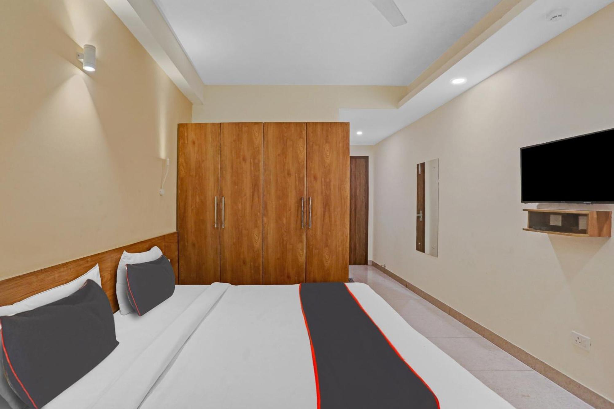 Hotel Collection O Rm Residency Near Appu Ghar 3*