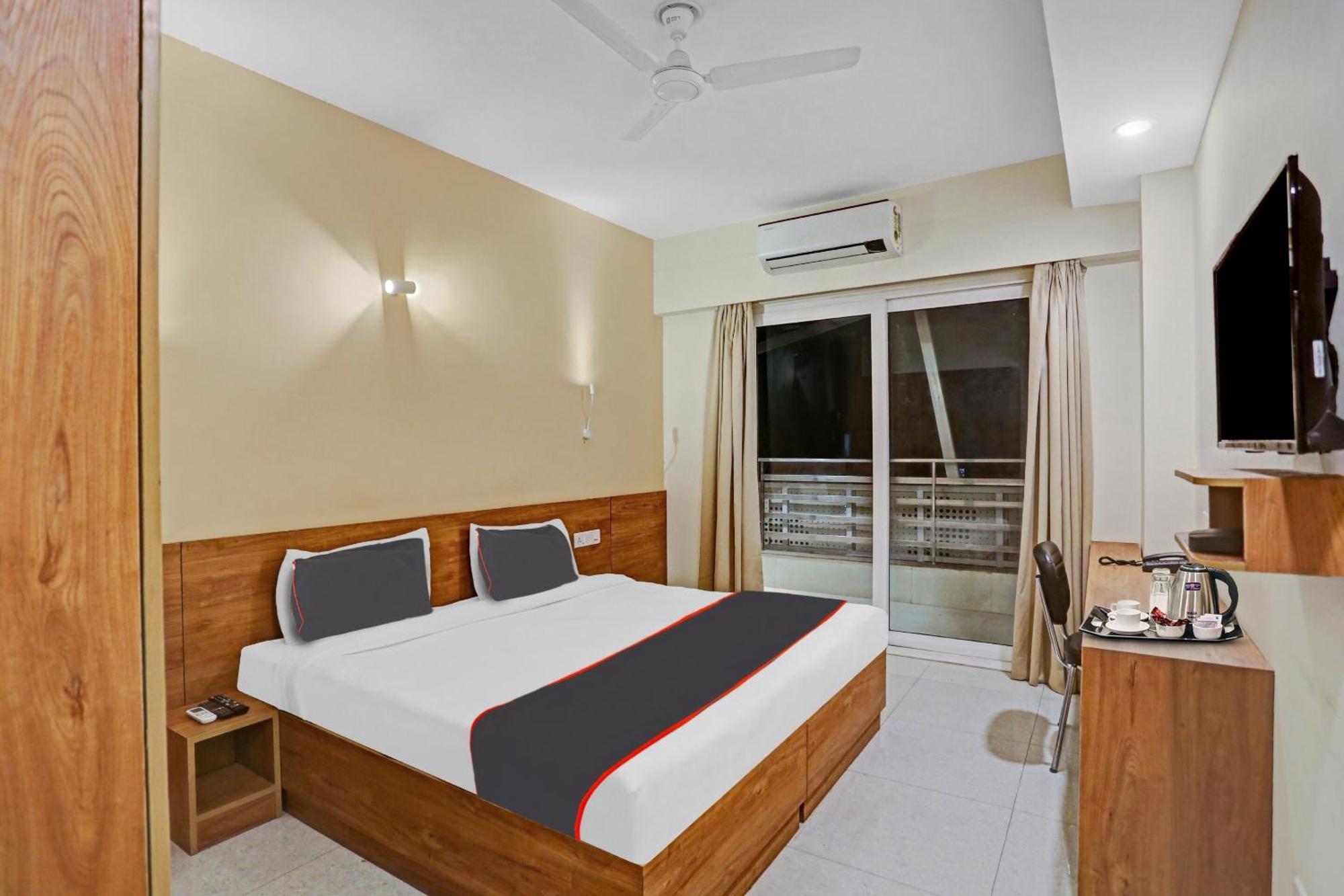 Hotel Collection O Rm Residency Near Appu Ghar