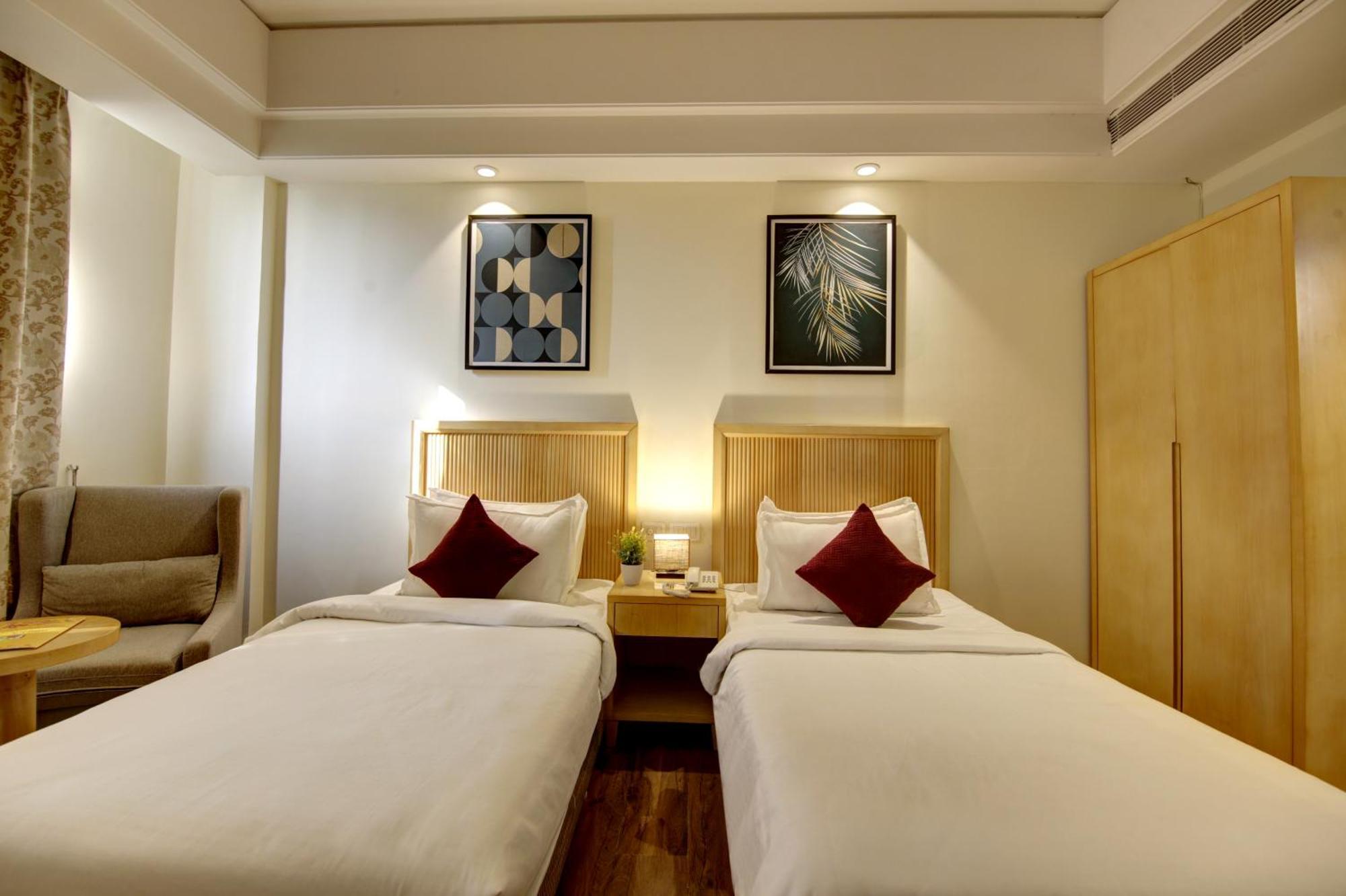 Hotel Saltstayz Select - Galleria Market & Golf Course Road