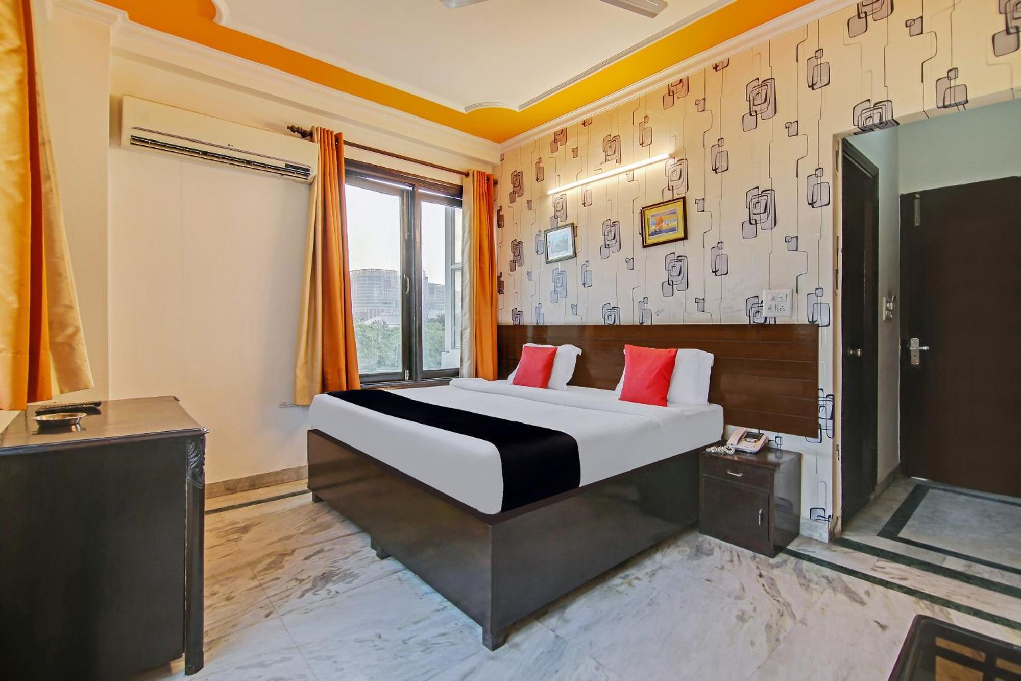 Capital O Tipsyy Near Aravali Biodiversity Park 3*
