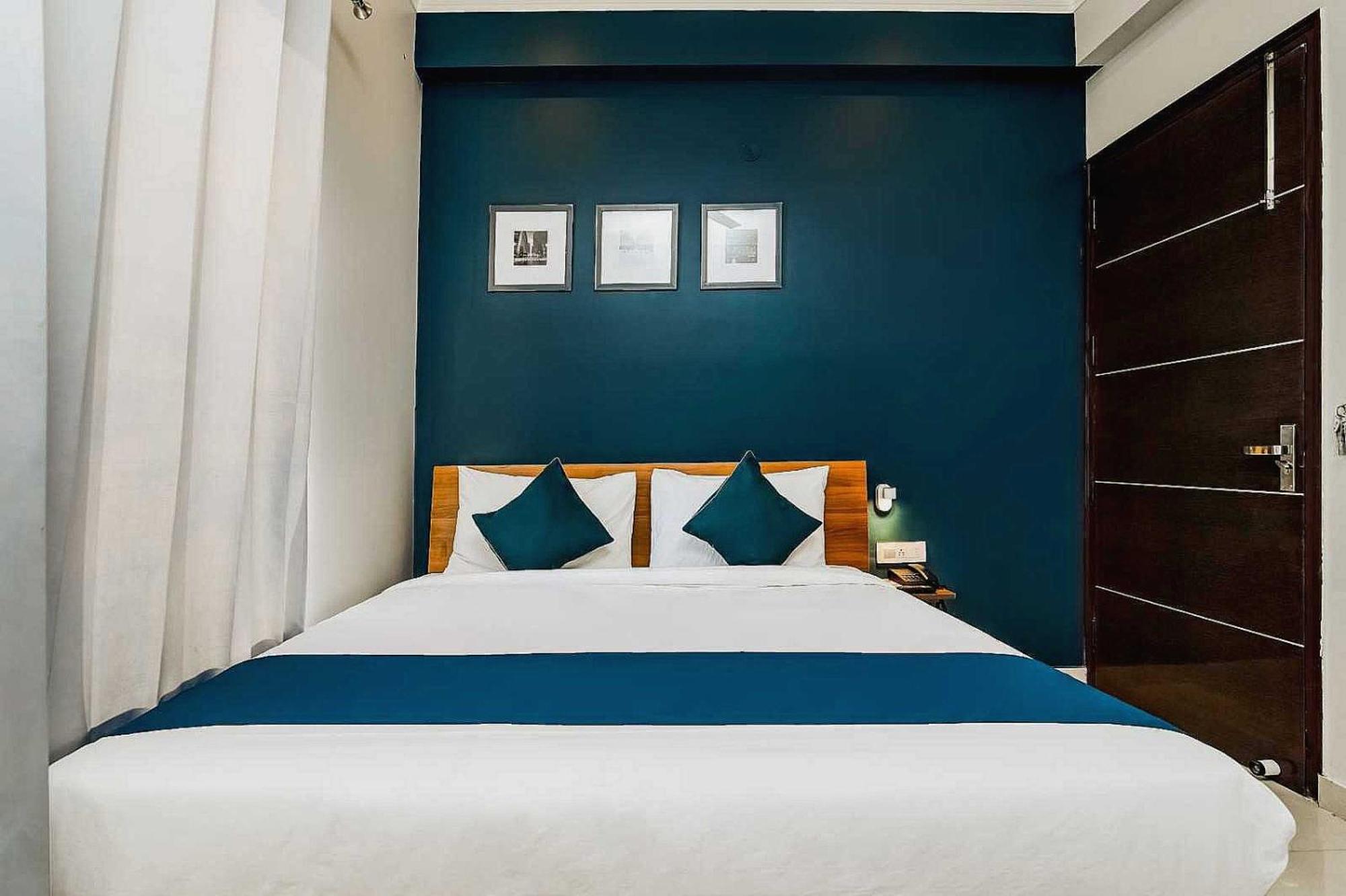 Collection O Telone 3* Gurgaon