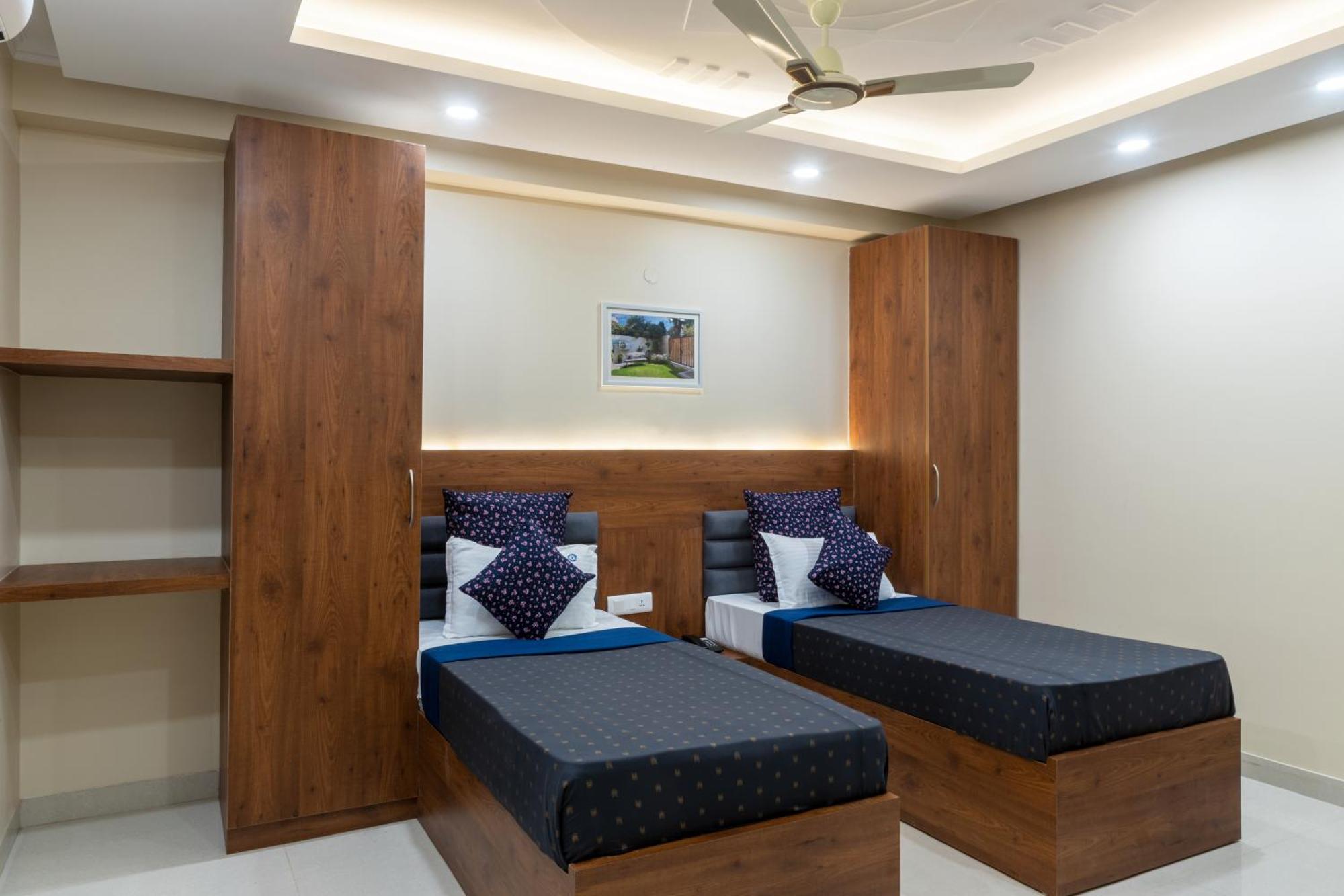 Hotel Perch Arbor Cyber Gurgaon