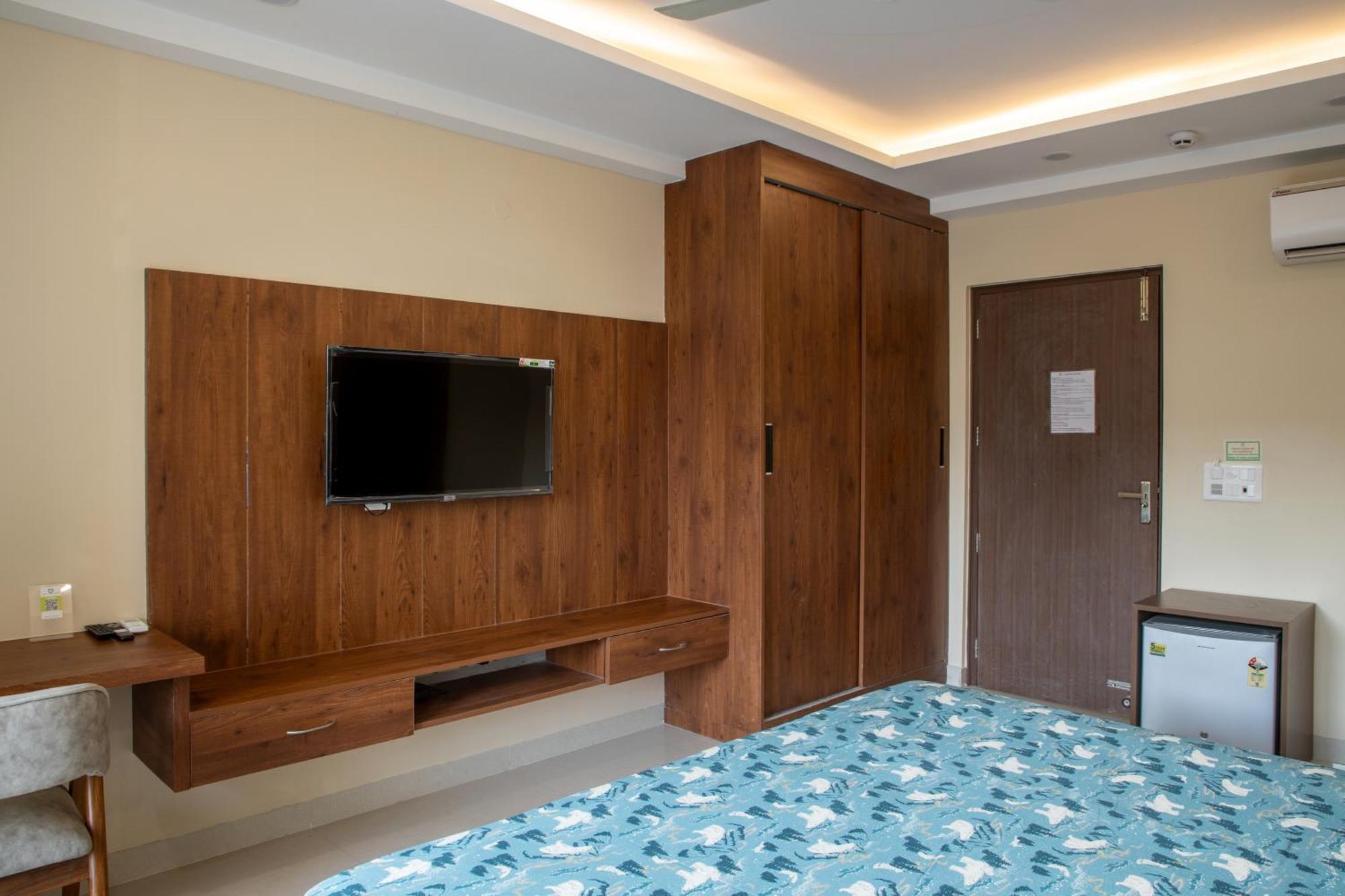 Hotel Perch Arbor Cyber Gurgaon