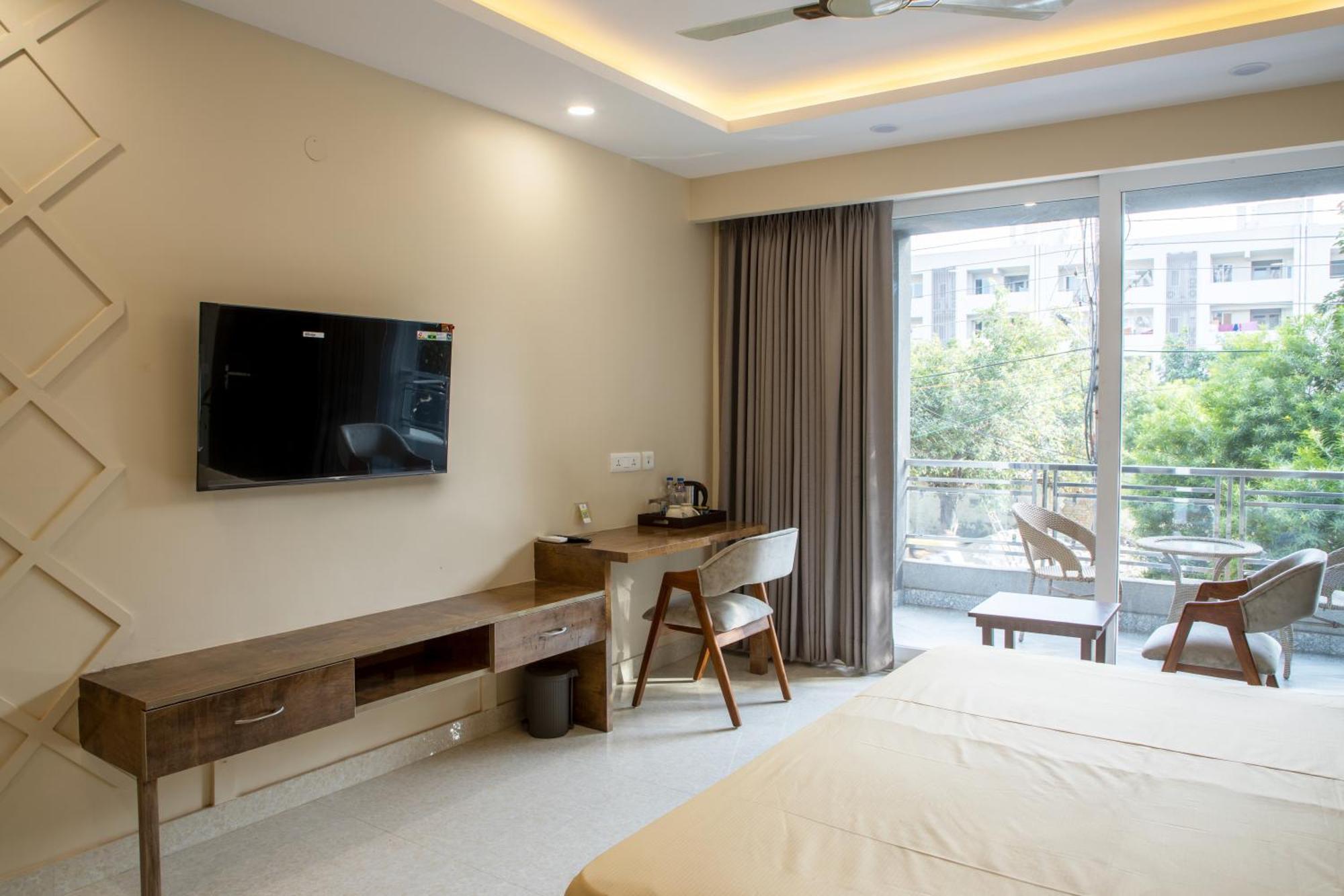 Hotel Perch Arbor Cyber Gurgaon