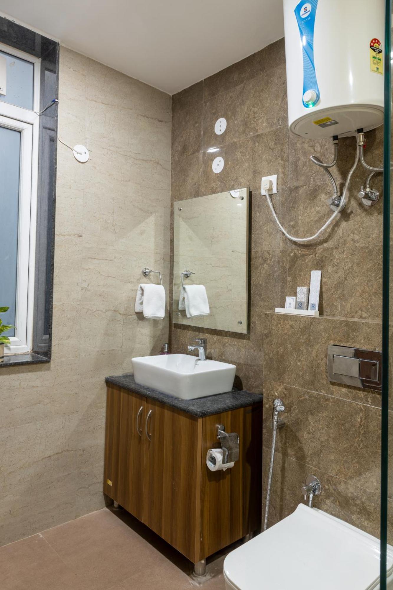 Hotel Perch Arbor Cyber Gurgaon